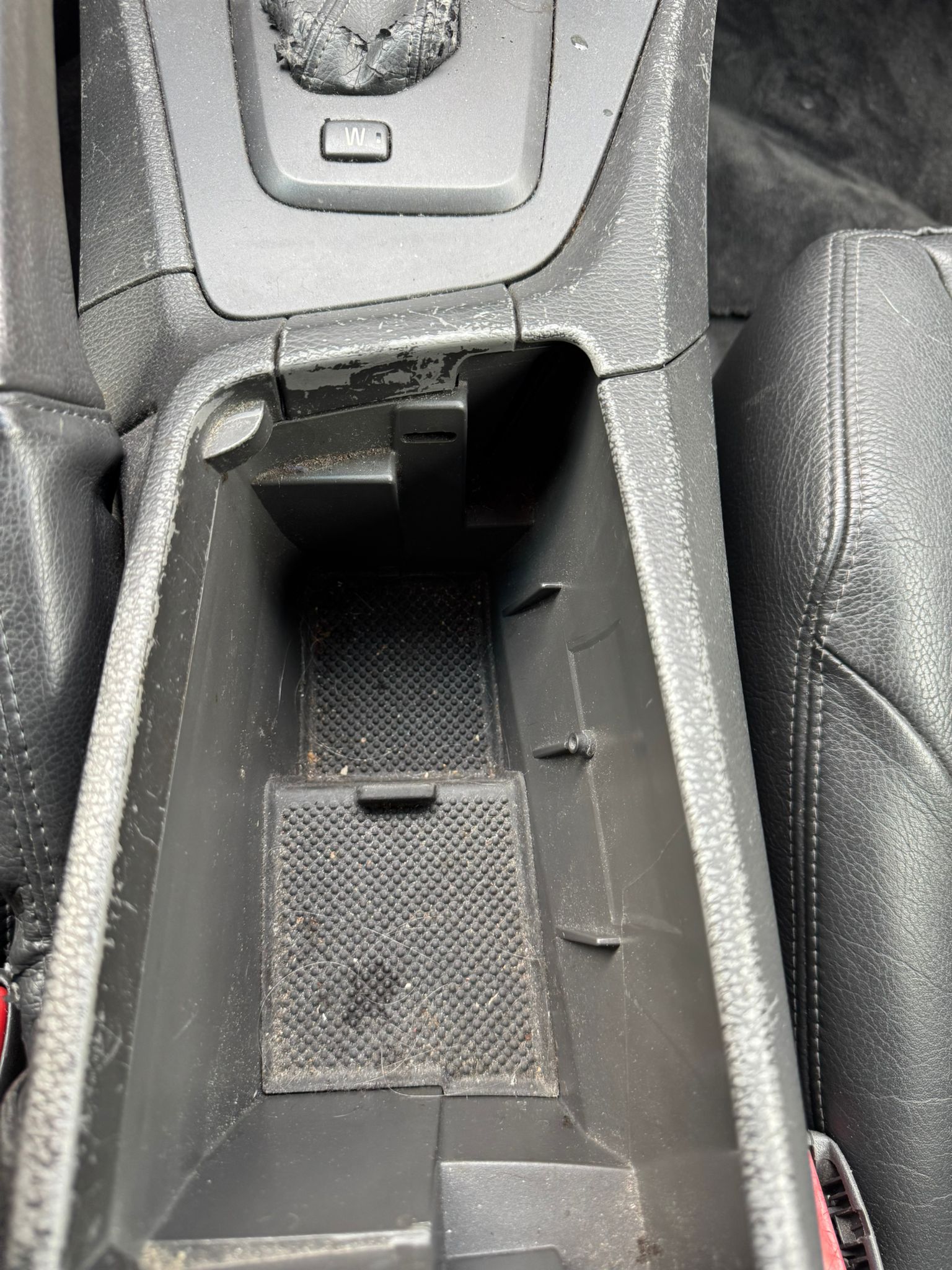 VOLVO S60 2.4T AWD-image-9
