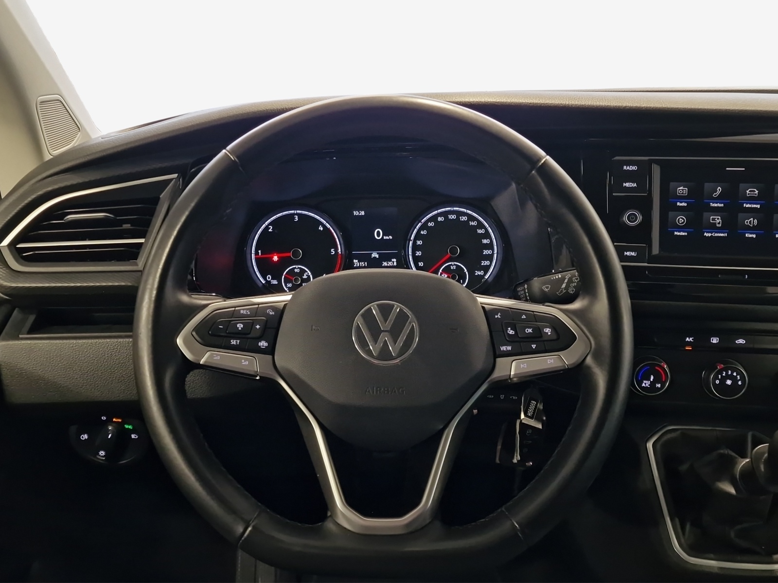 VW T6.1 Multivan 2.0 TDI Trendline-image-9