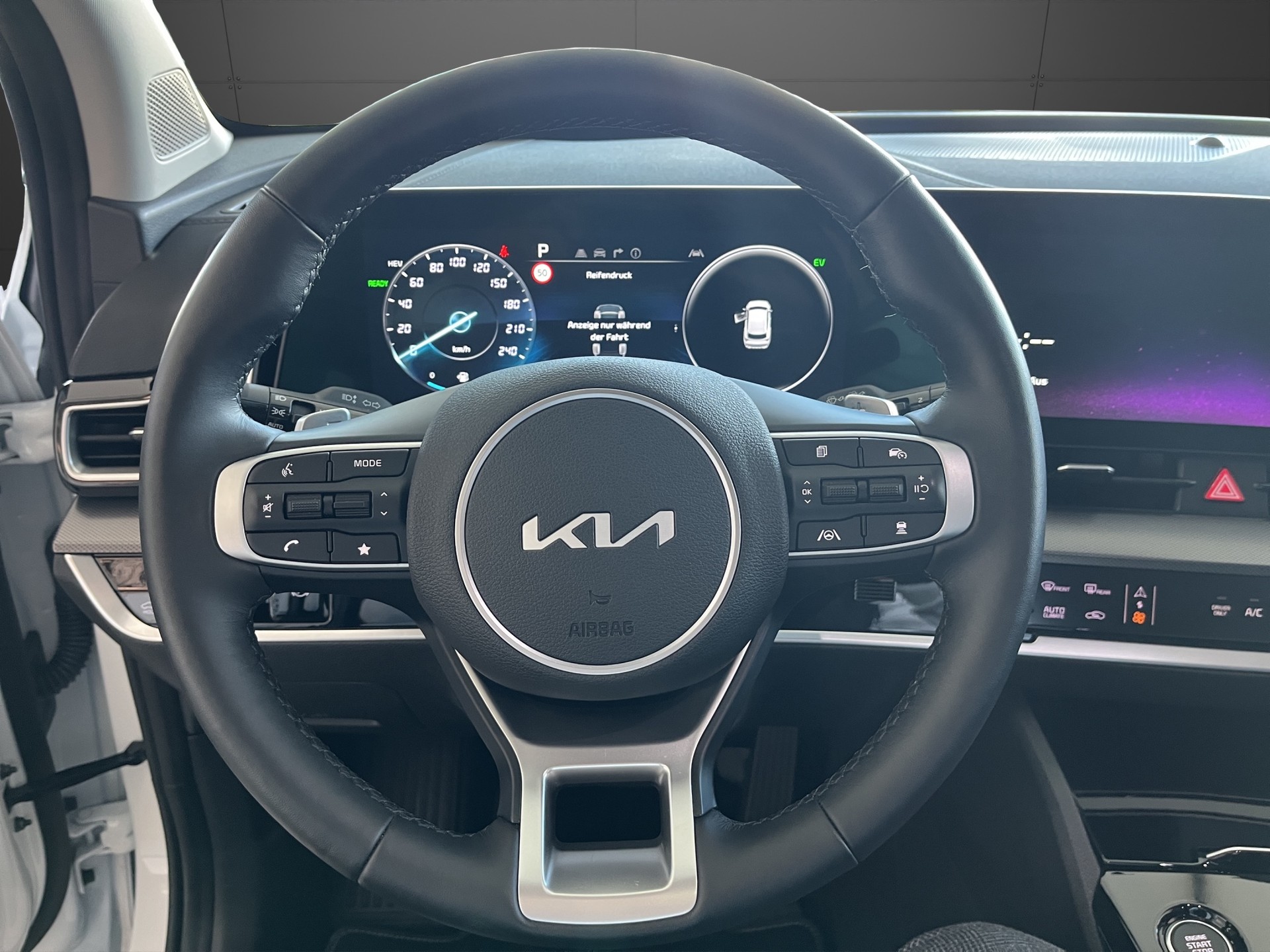 KIA Sportage 1.6T-GDi PHEV Style 4x4 A-image-9