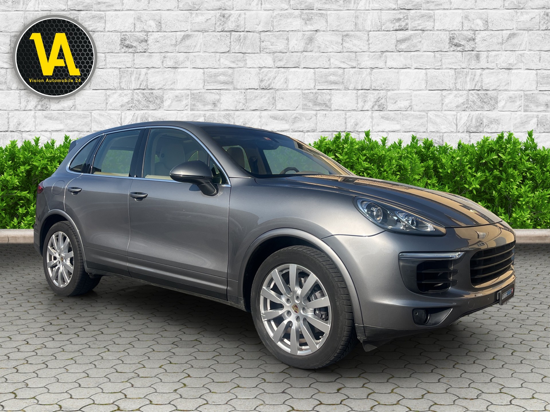 PORSCHE Cayenne Diesel-showroom-element-3