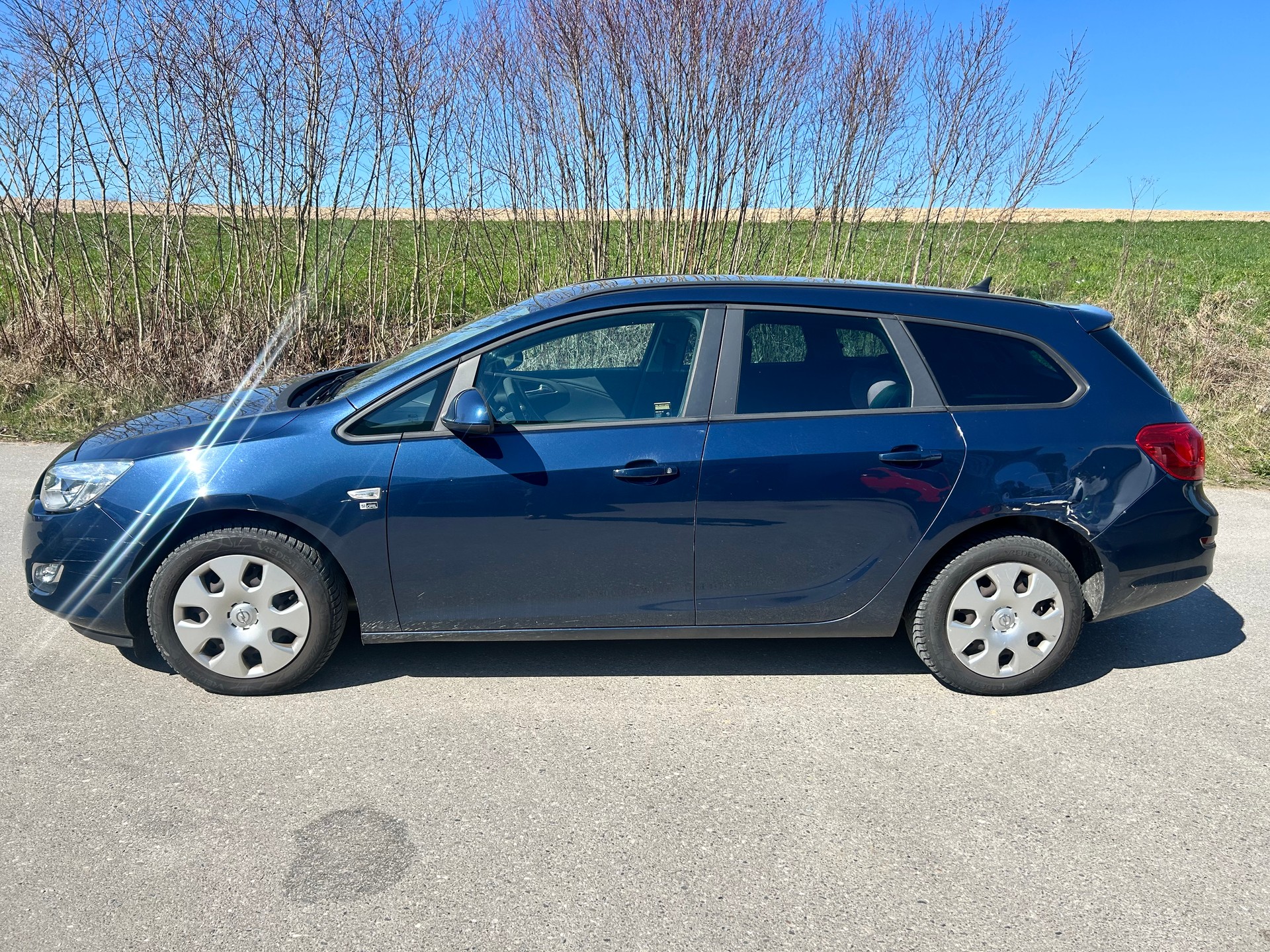 OPEL Astra ST 1.4i 16V Turbo Anniversary Ed.-image-2