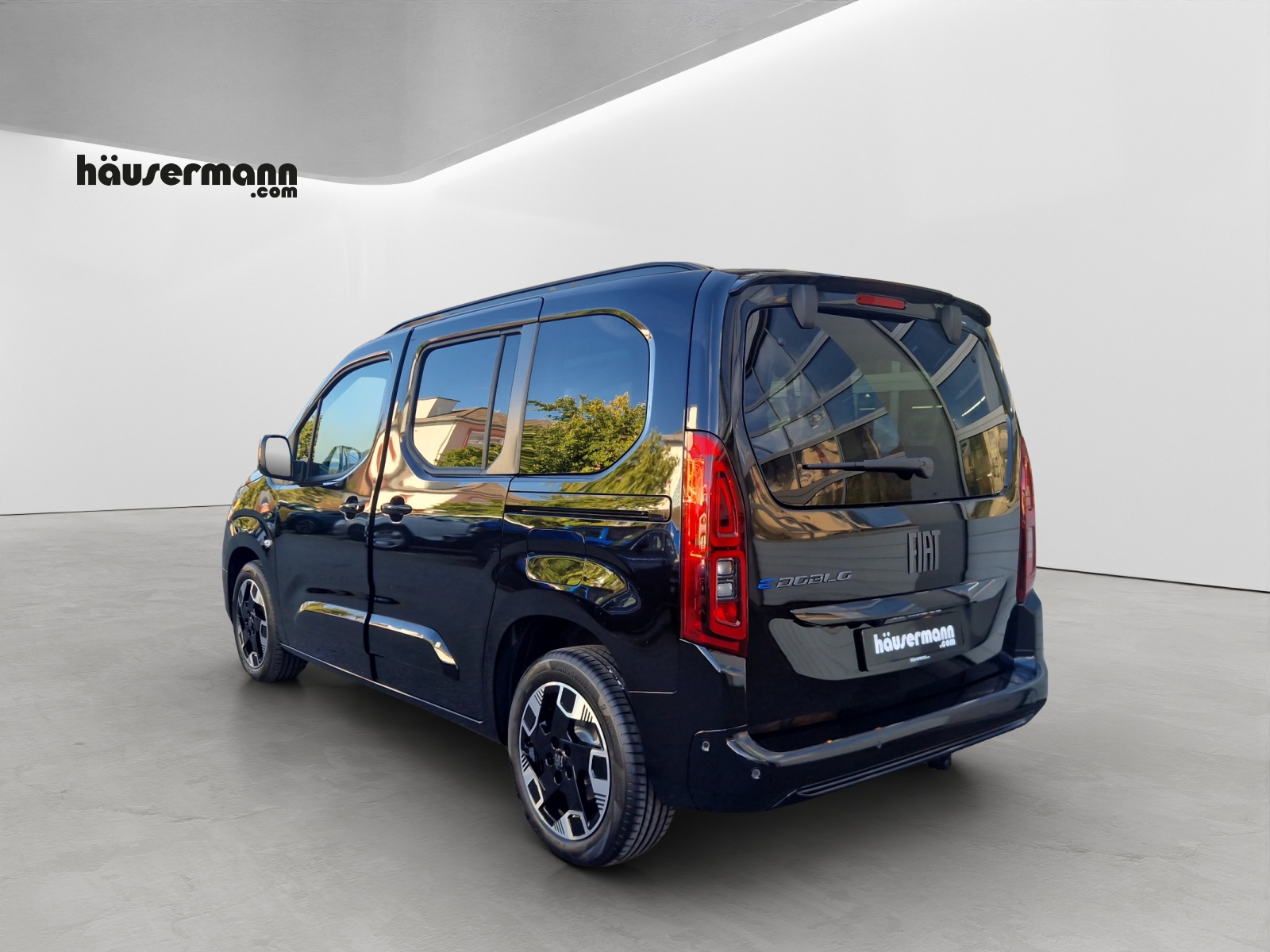 FIAT Doblo Basis-showroom-element-3