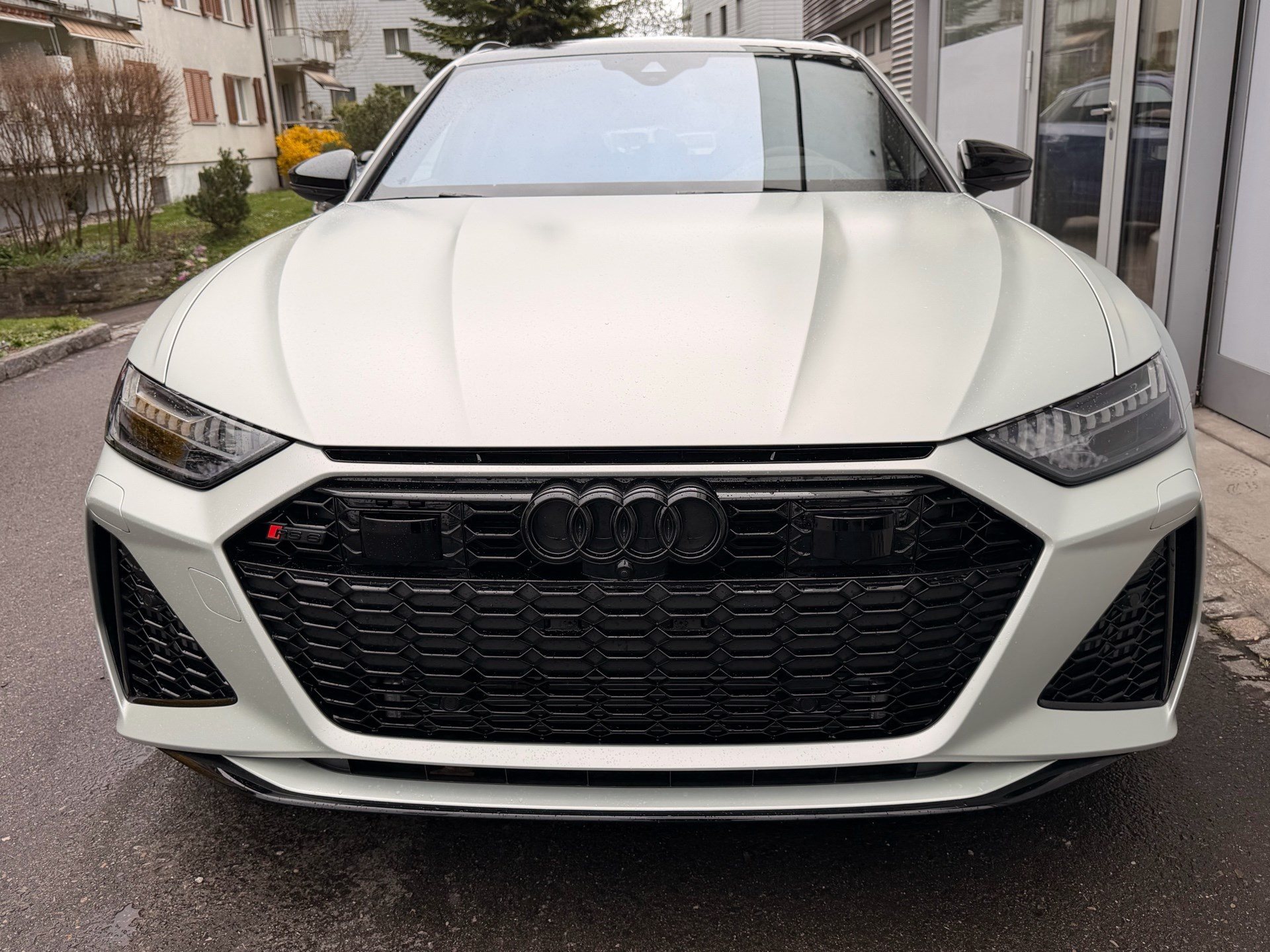 AUDI RS6 AVANT 4.0 TFSI QUATTRO PERFORMANCE *** UNIKAT IN WEISS MATT & KERAMIK BREMSEN ***-image-1