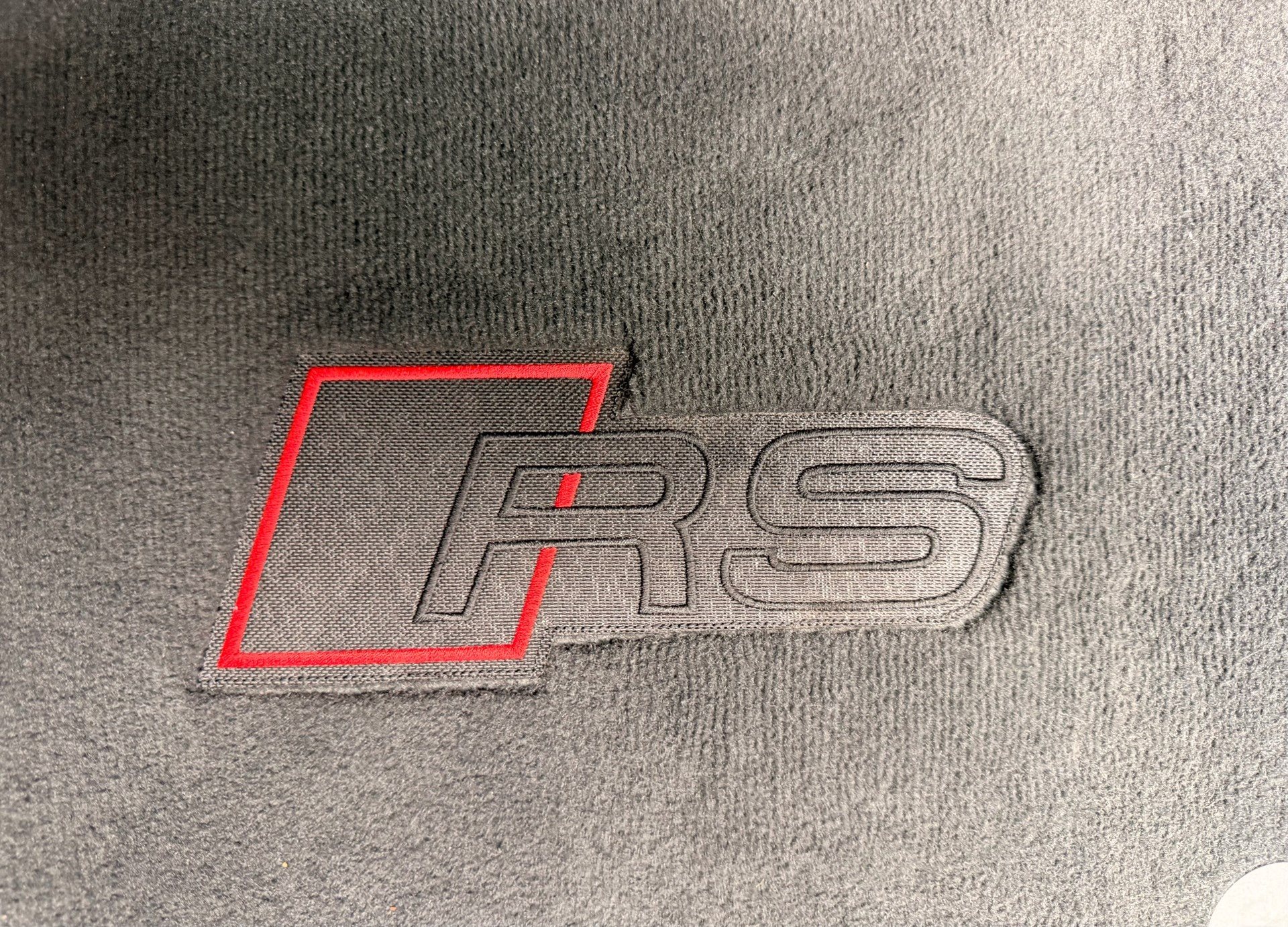 AUDI RS6 AVANT 4.0 TFSI QUATTRO PERFORMANCE *** UNIKAT IN WEISS MATT & KERAMIK BREMSEN ***-image-30