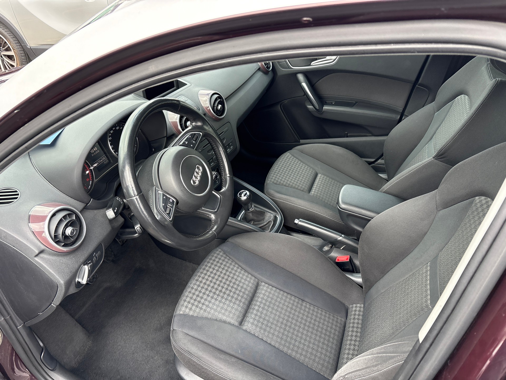 AUDI A1 Sportback 1.4 TFSI Attraction-image-7