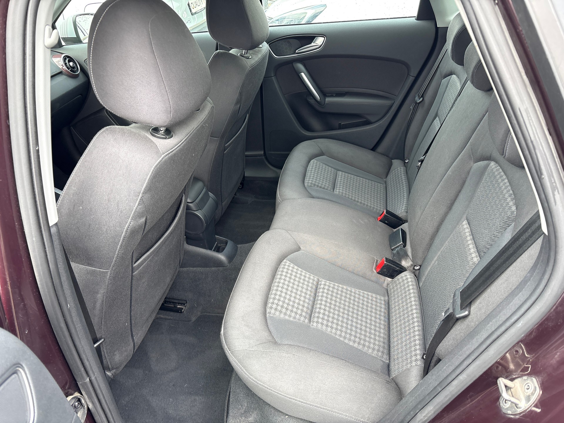 AUDI A1 Sportback 1.4 TFSI Attraction-image-9