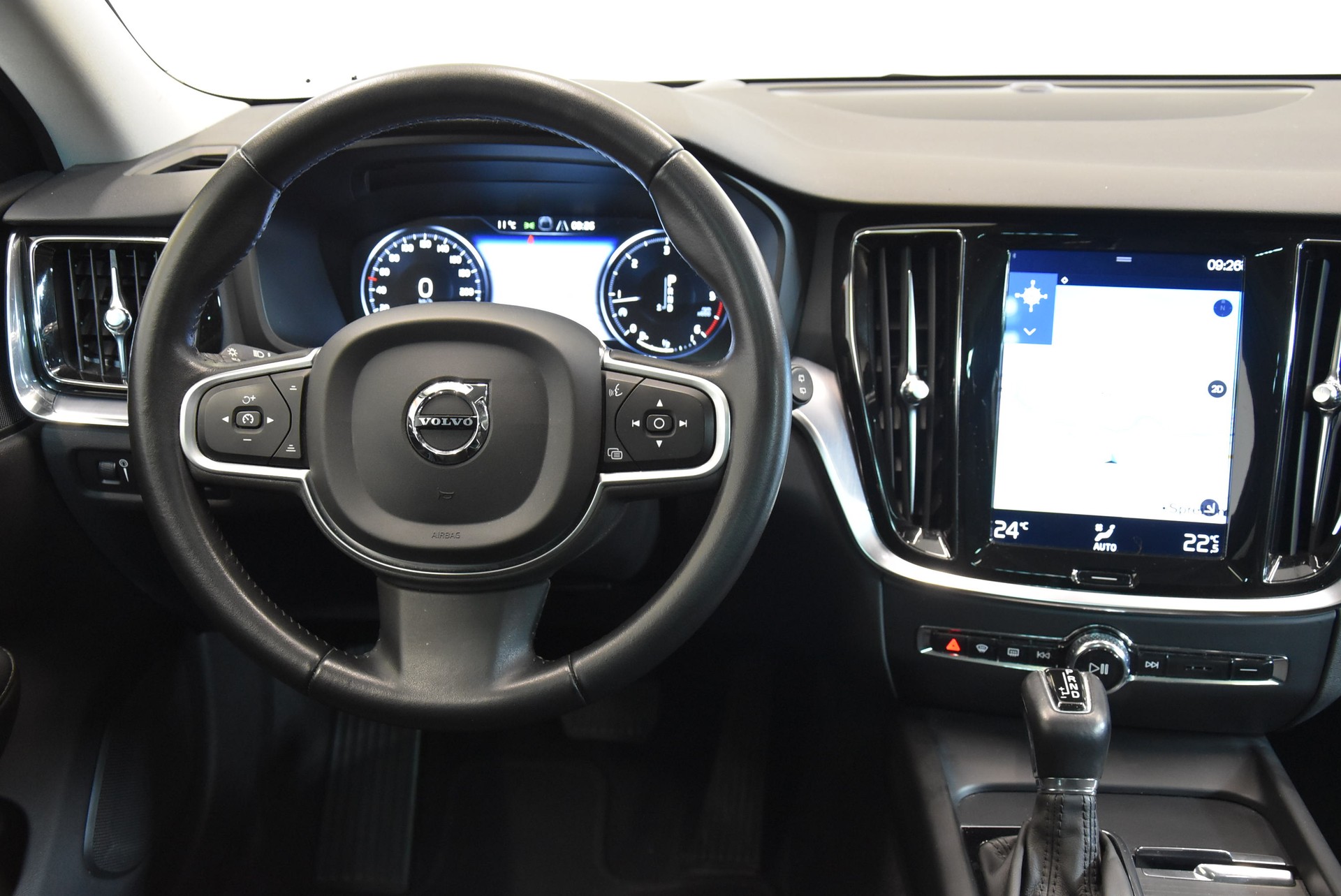VOLVO V60 D3 Momentum Geartronic-image-5