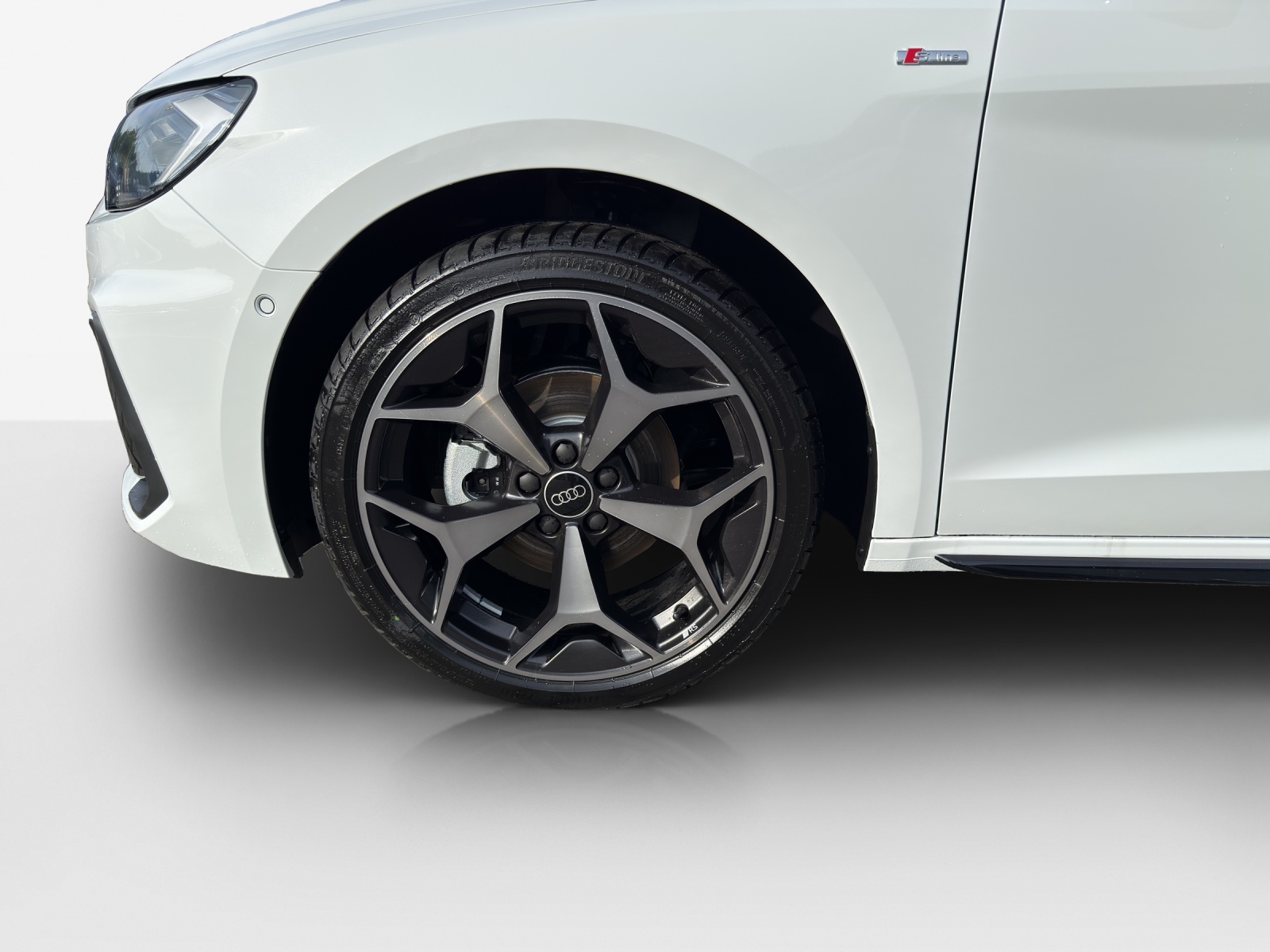 AUDI A1 Sportback 30 TFSI S Line Attraction S-tronic-image-13