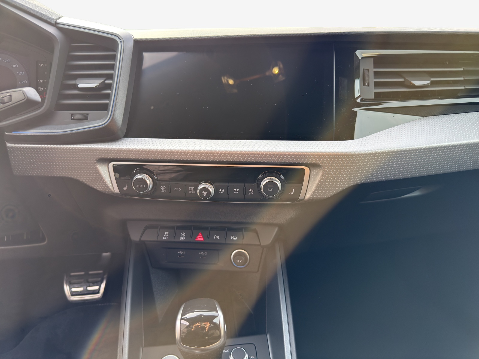 AUDI A1 Sportback 30 TFSI S Line Attraction S-tronic-image-10