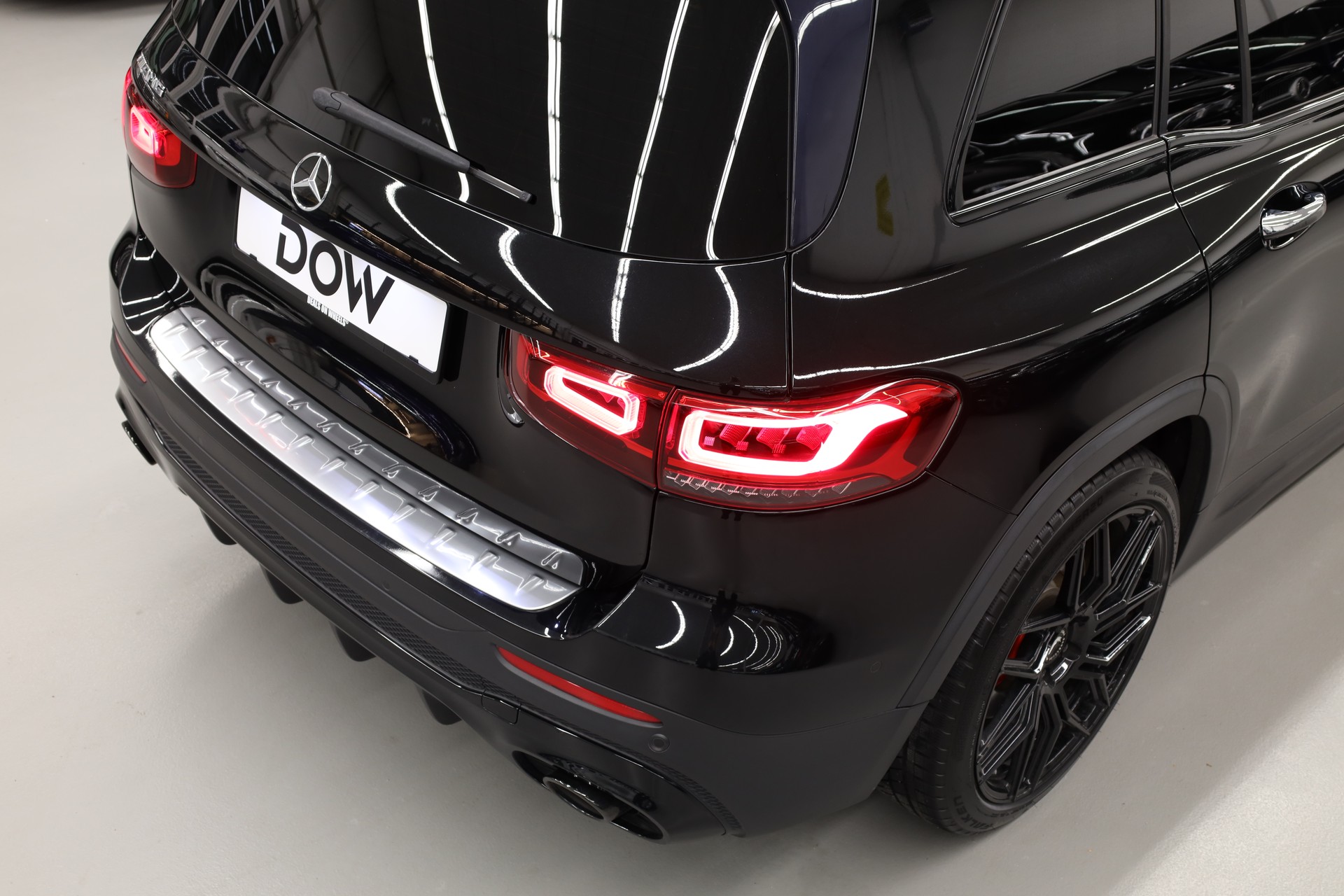 MERCEDES-BENZ GLB 35 AMG 4matic-image-10
