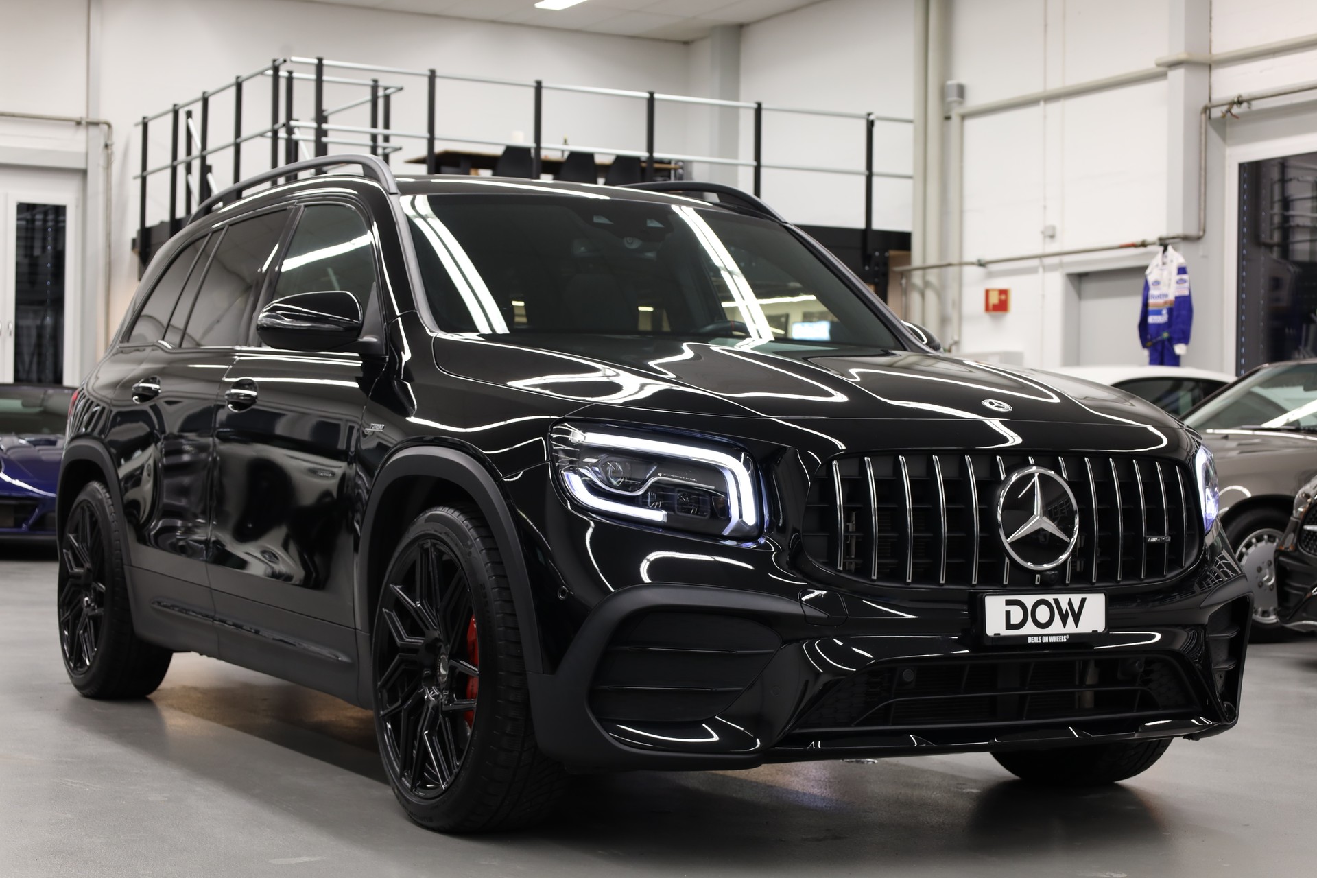 MERCEDES-BENZ GLB 35 AMG 4matic-image-3