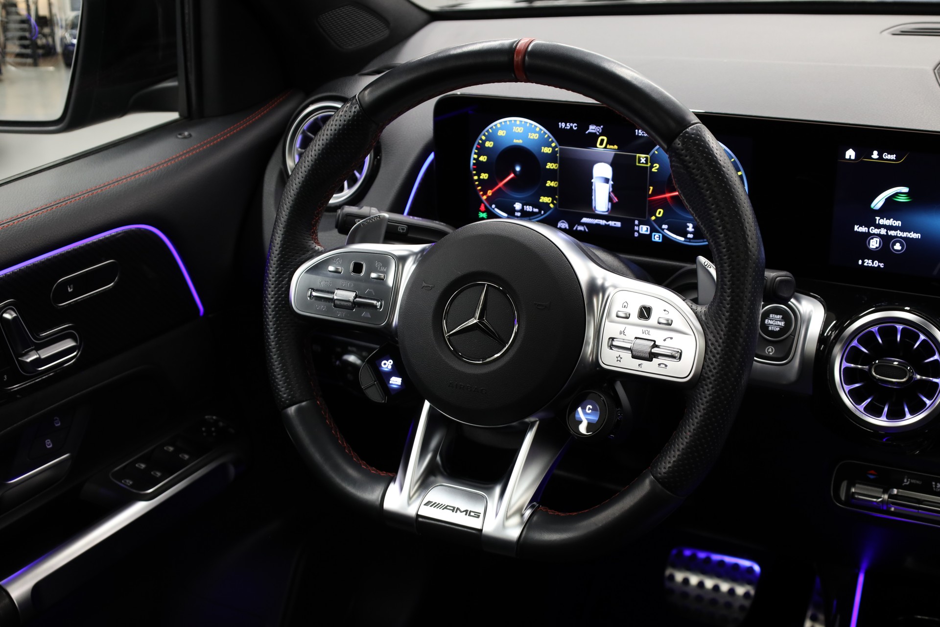 MERCEDES-BENZ GLB 35 AMG 4matic-image-17