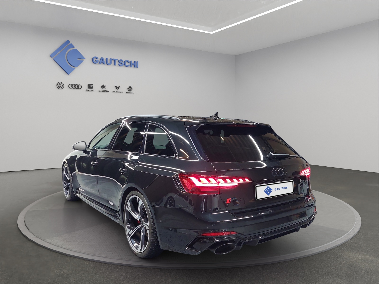 AUDI RS4 Avant quattro tiptronic-image-2