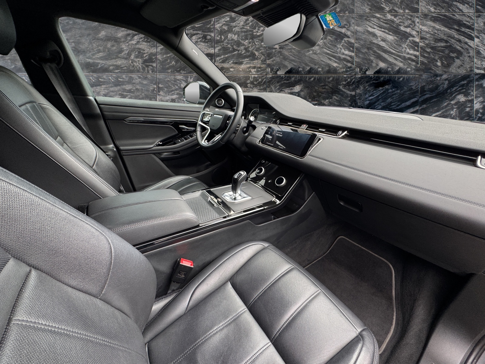 LAND ROVER Range Rover Evoque D 200 HSE AT9-image-14