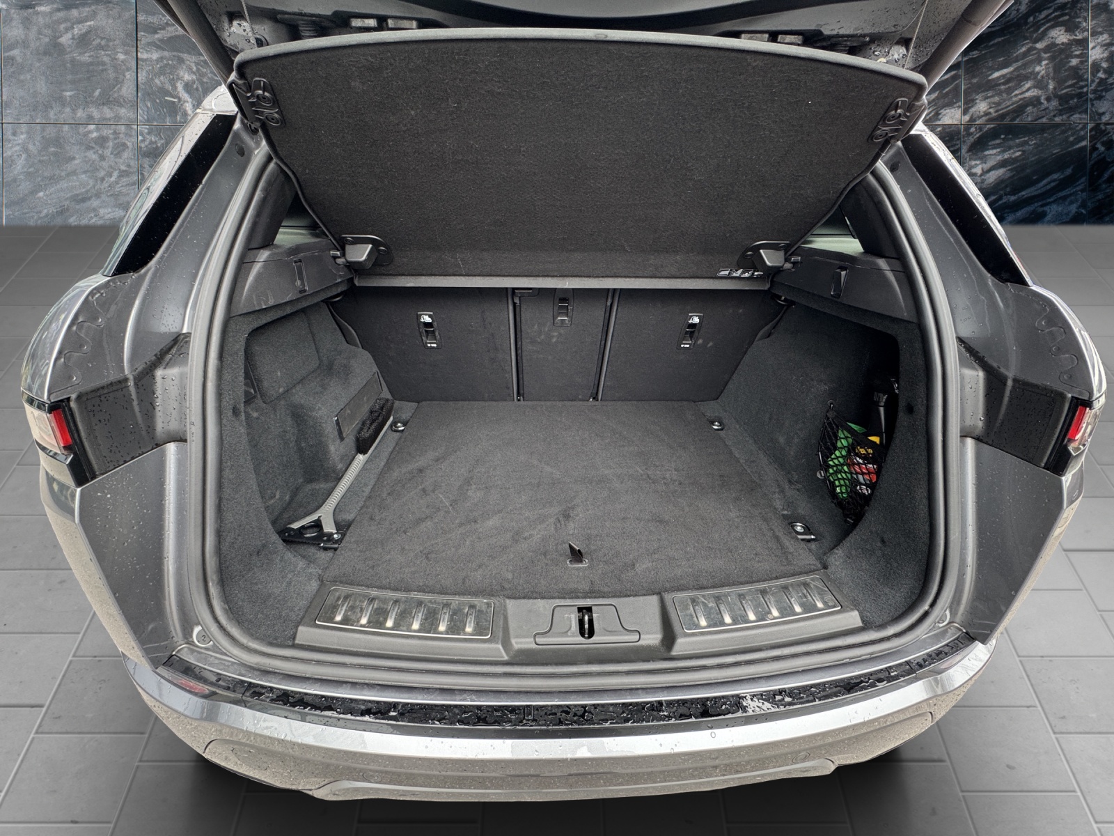 LAND ROVER Range Rover Evoque D 200 HSE AT9-image-4