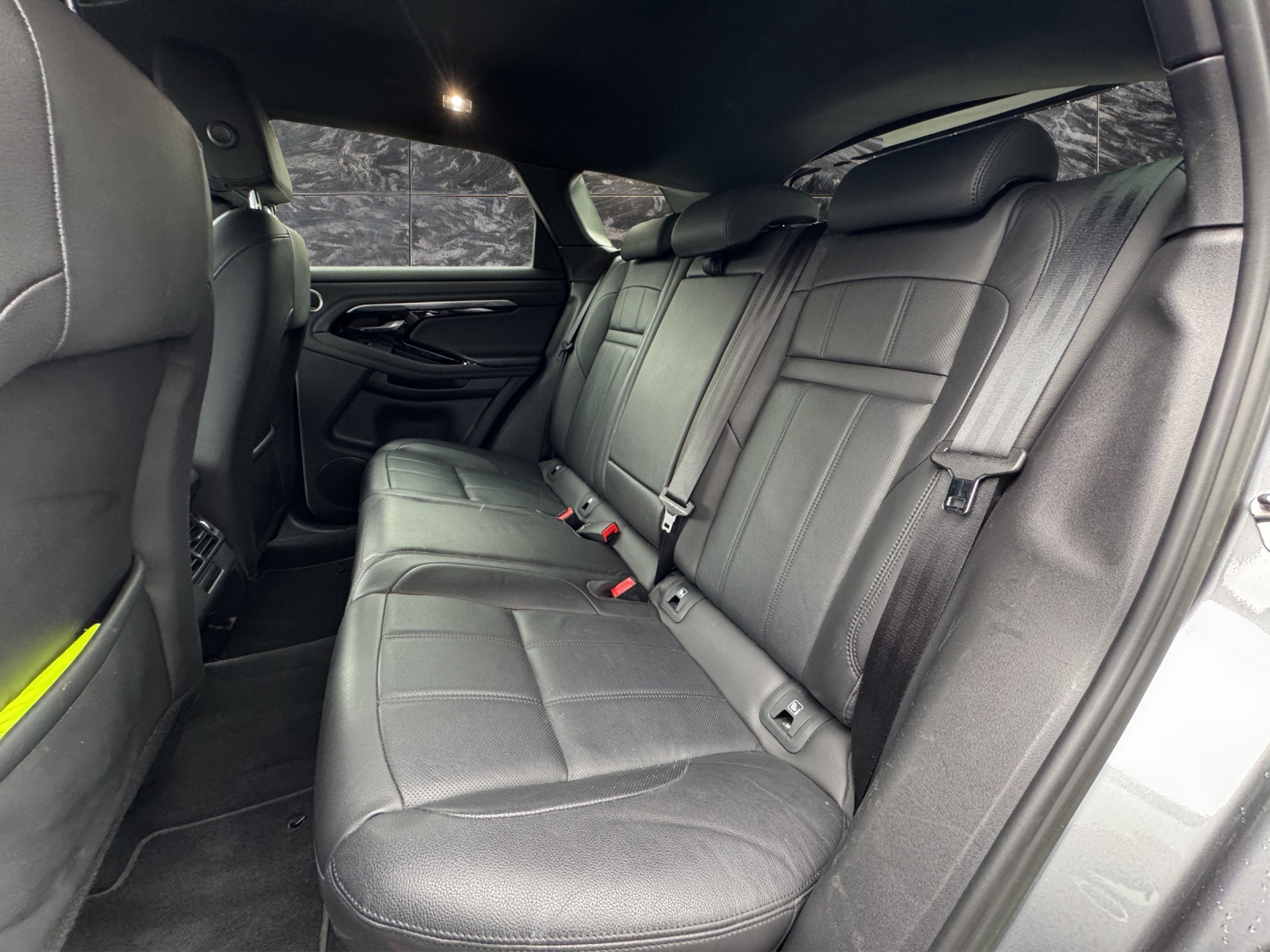 LAND ROVER Range Rover Evoque D 200 HSE AT9-image-15
