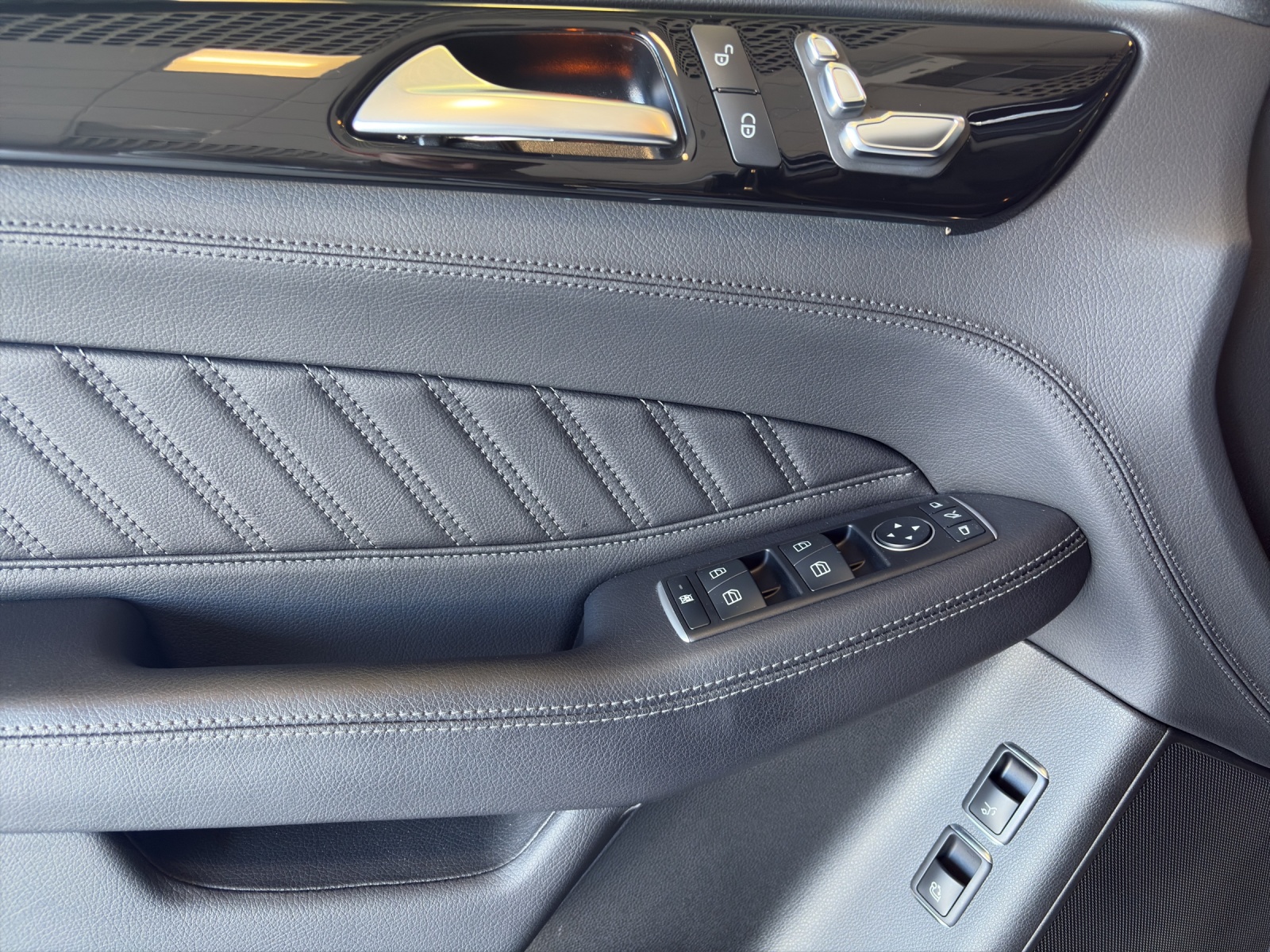 Image MERCEDES-BENZ GLE-250 GLE 250 d Executive 4M