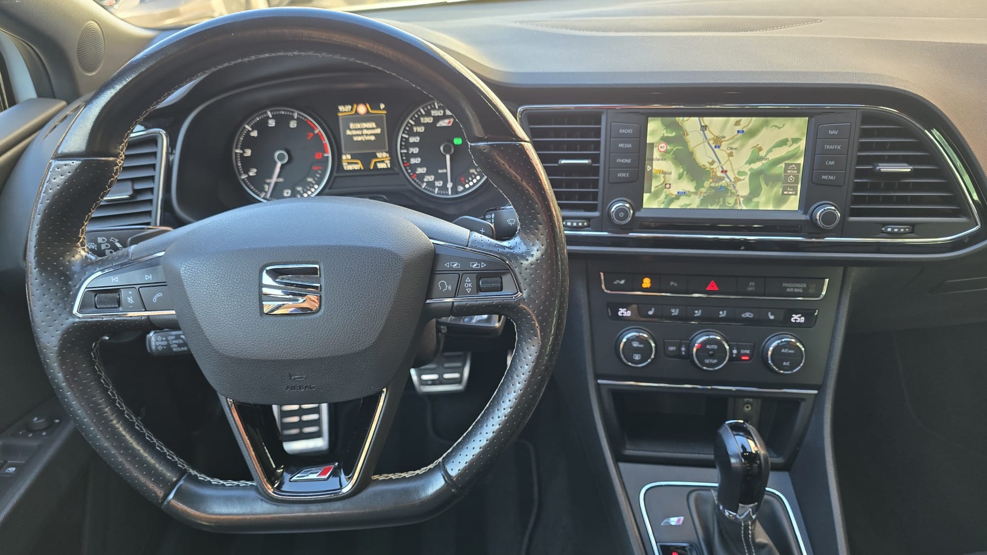 SEAT Leon ST 2.0 TSI Cupra 290 DSG-image-5