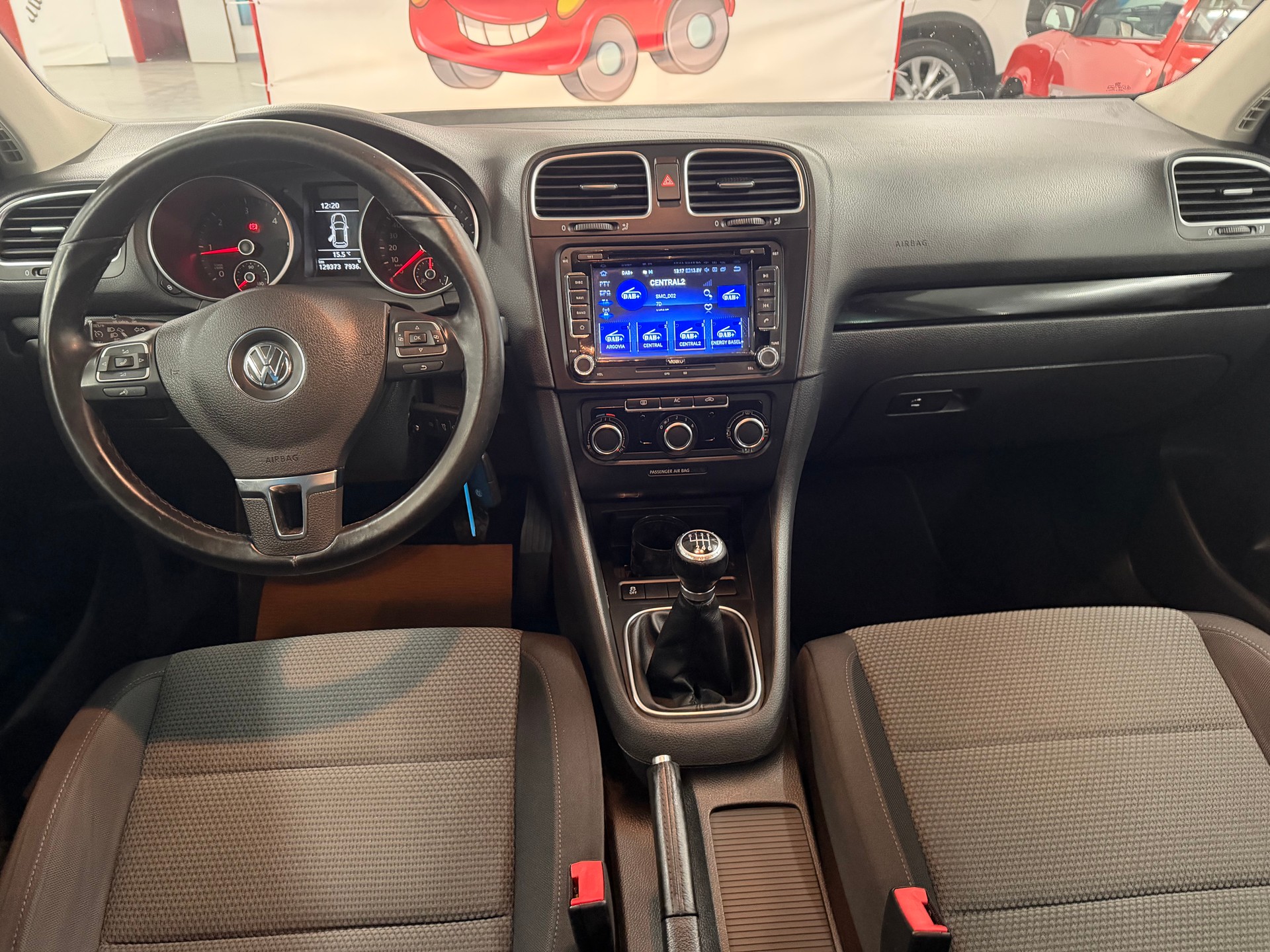 VW Golf Variant 1.6 TDI Trendline 4Motion-image-9
