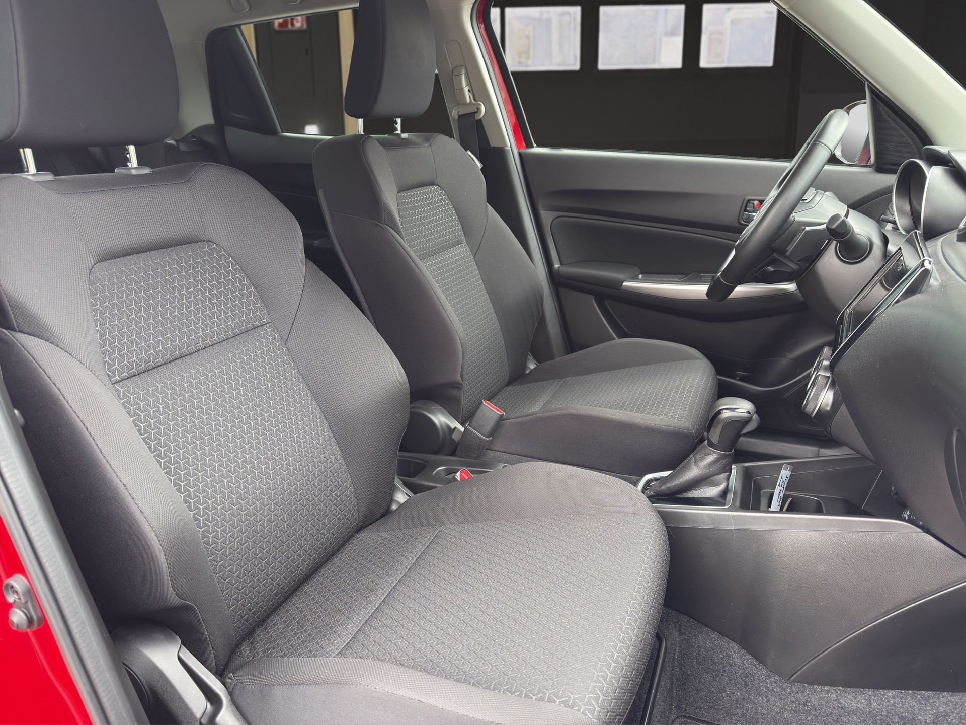 SUZUKI Swift 1.2 Compact Top Hybrid mit Werksgarantie-image-9