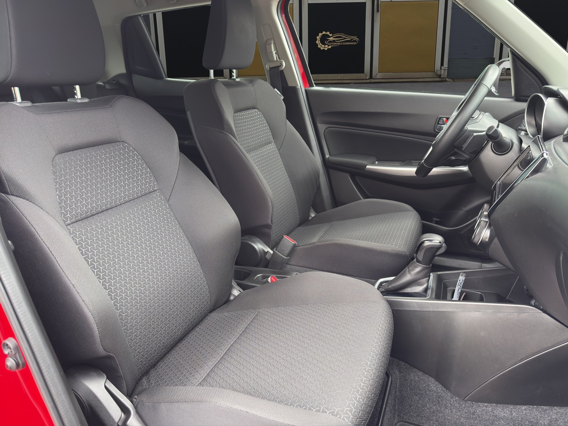 SUZUKI Swift 1.2 Compact Top Hybrid mit Werksgarantie-image-9