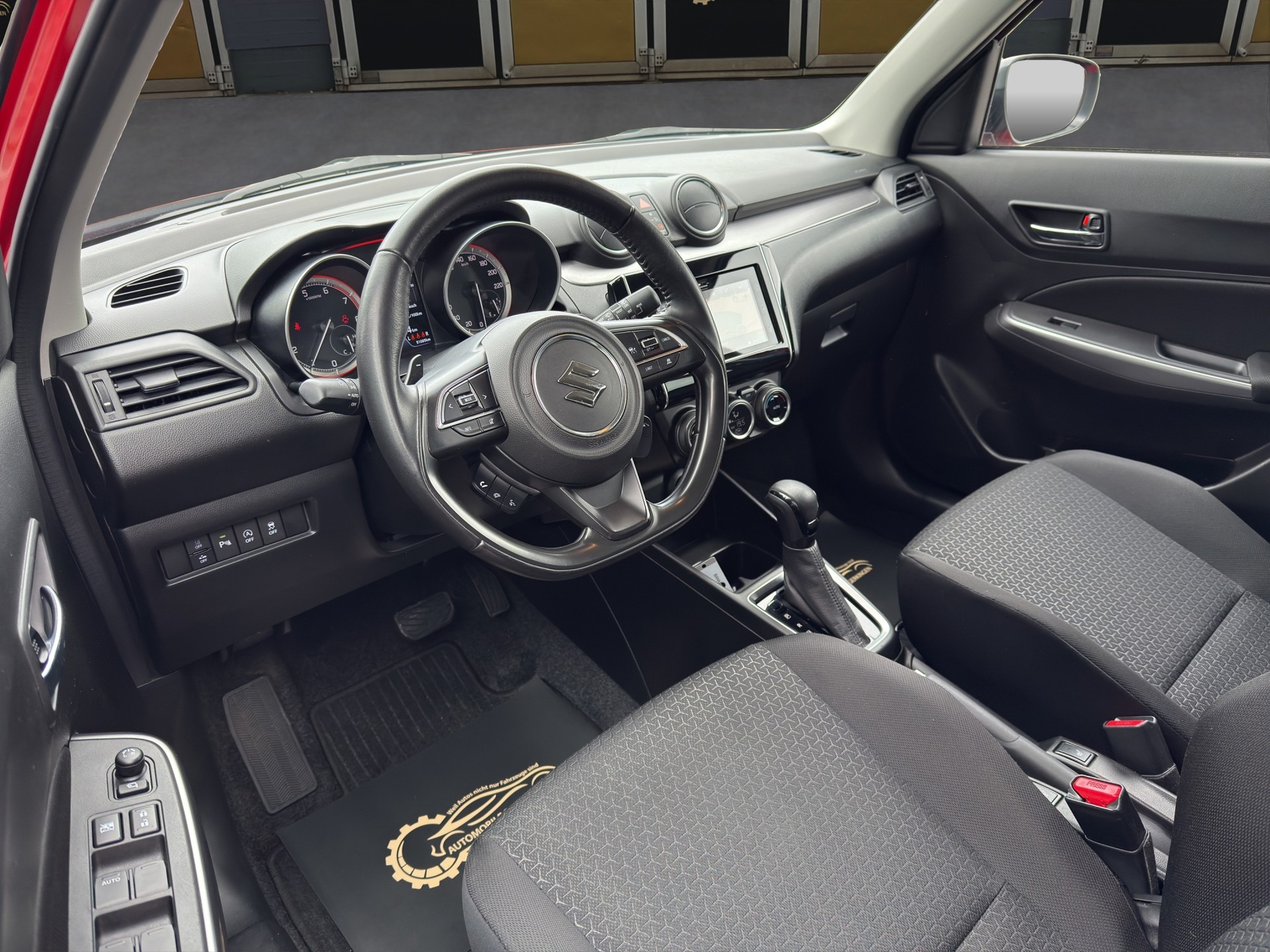 SUZUKI Swift 1.2 Compact Top Hybrid mit Werksgarantie-image-8
