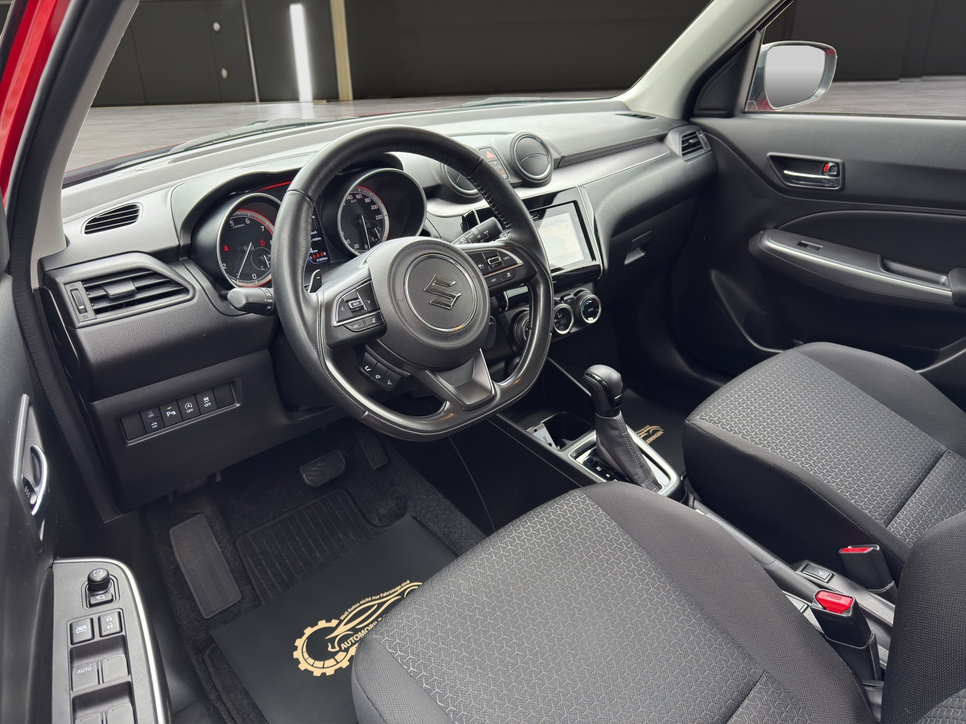 SUZUKI Swift 1.2 Compact Top Hybrid mit Werksgarantie-image-8