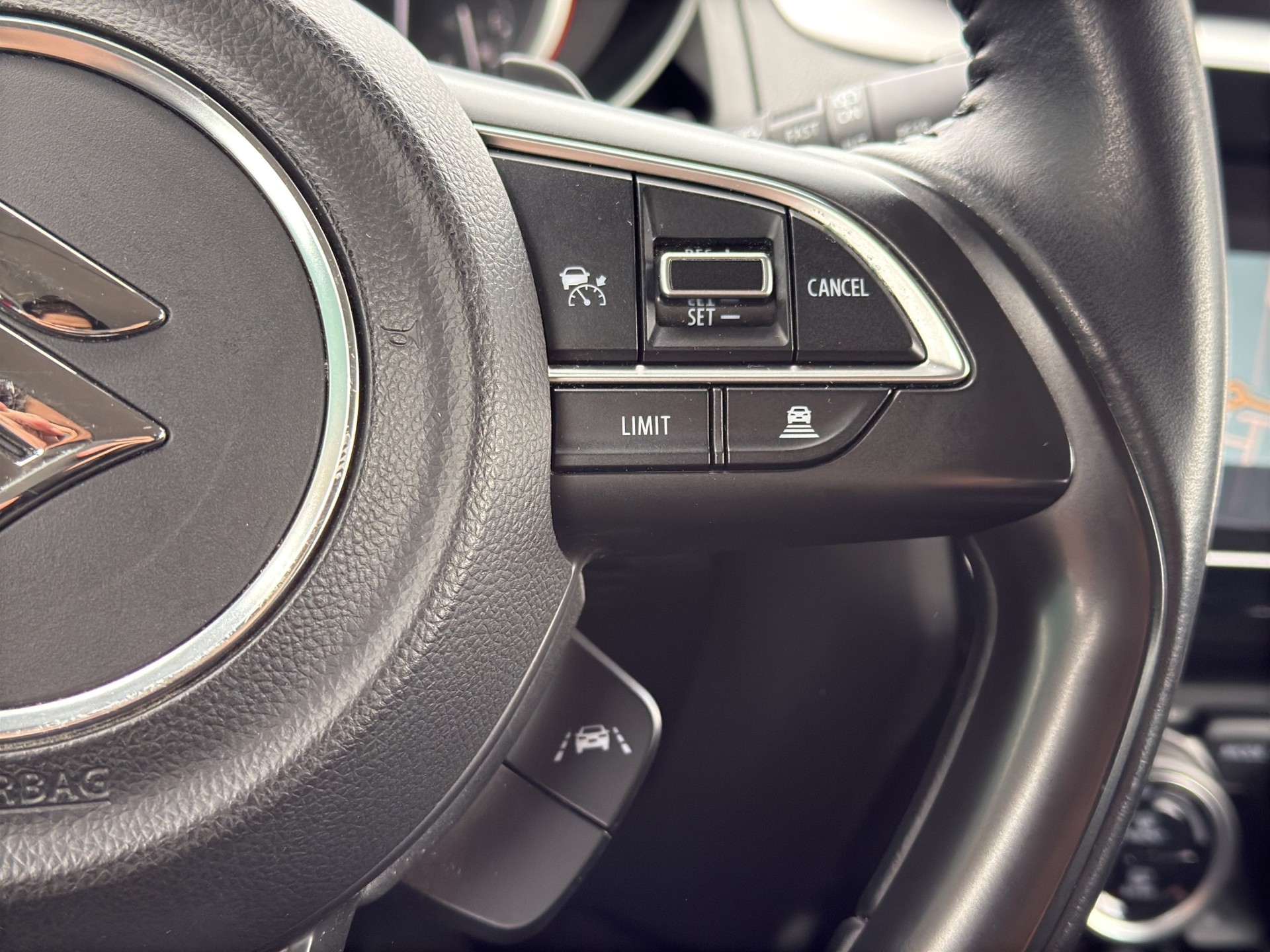 SUZUKI Swift 1.2 Compact Top Hybrid mit Werksgarantie-image-16