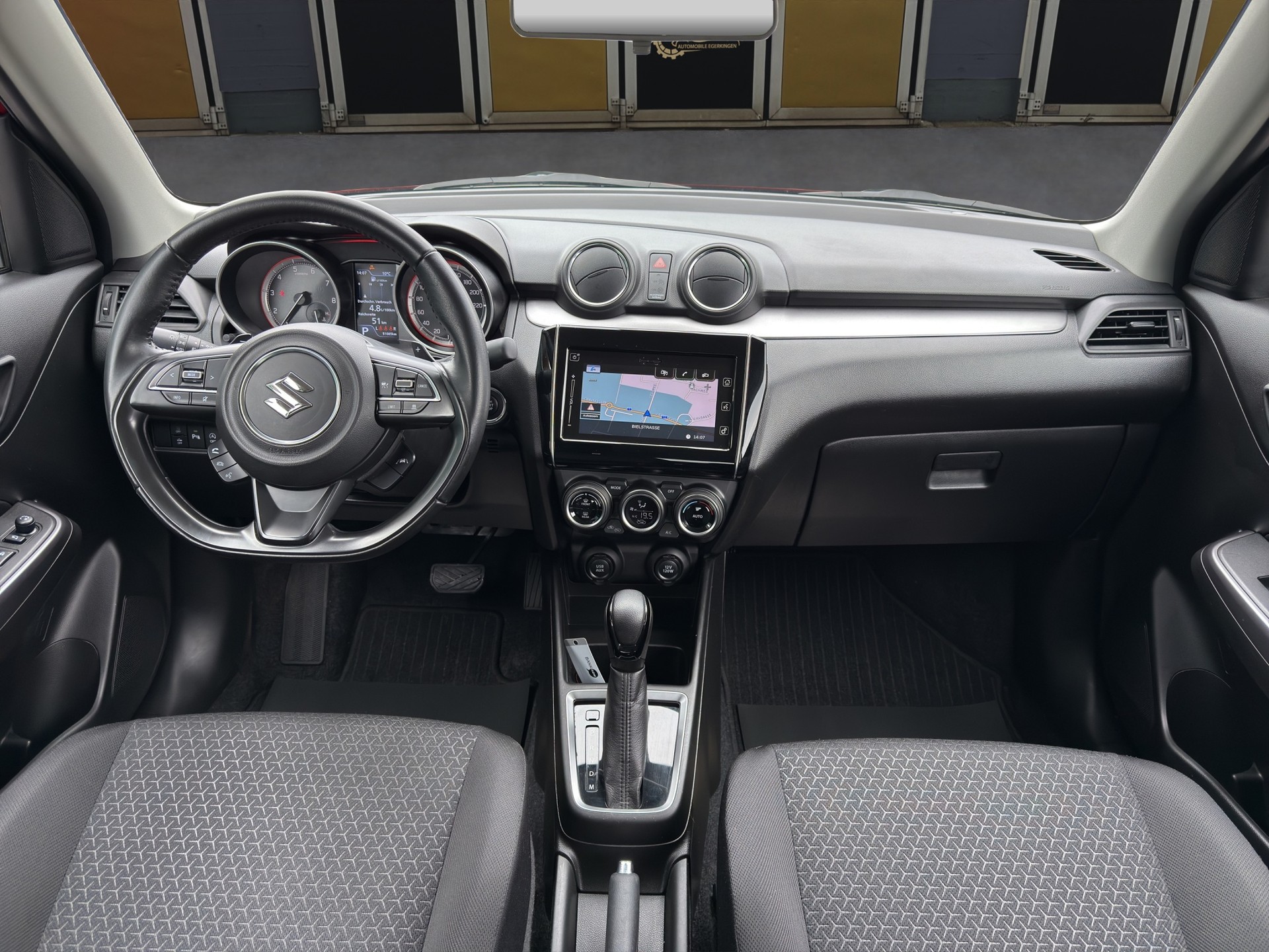 SUZUKI Swift 1.2 Compact Top Hybrid mit Werksgarantie-image-10