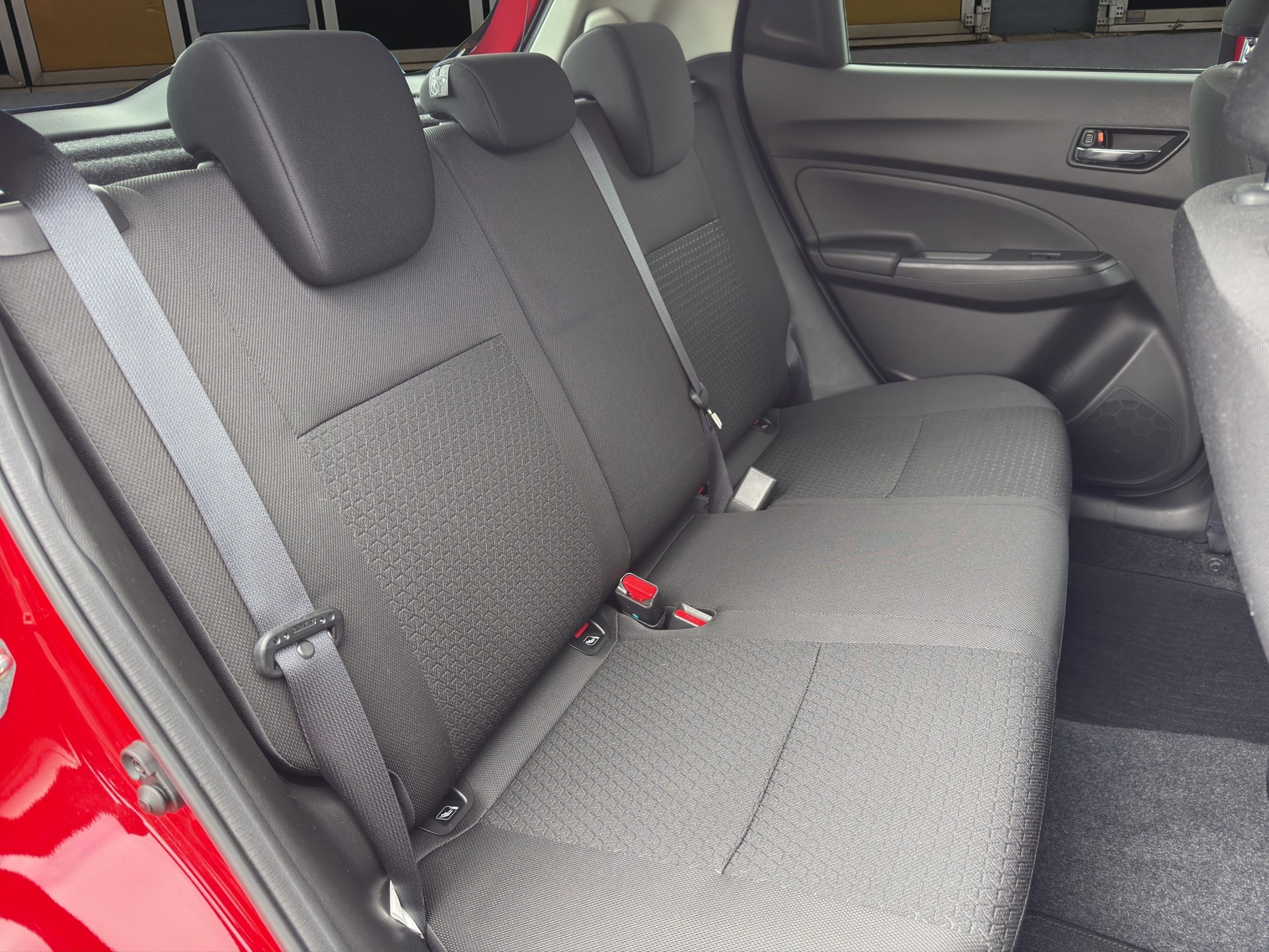 SUZUKI Swift 1.2 Compact Top Hybrid mit Werksgarantie-image-12