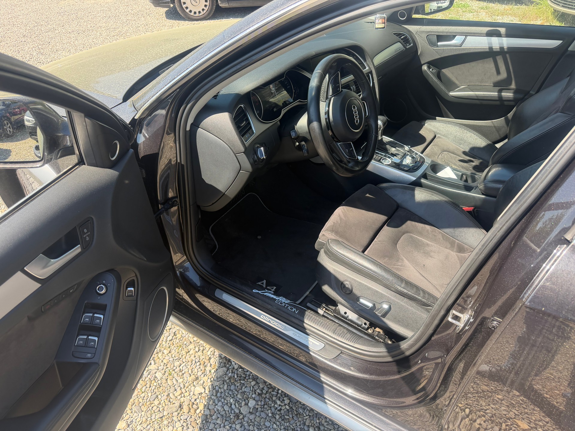 AUDI A4 allroad 3.0 TDI quattro S-tronic-image-2