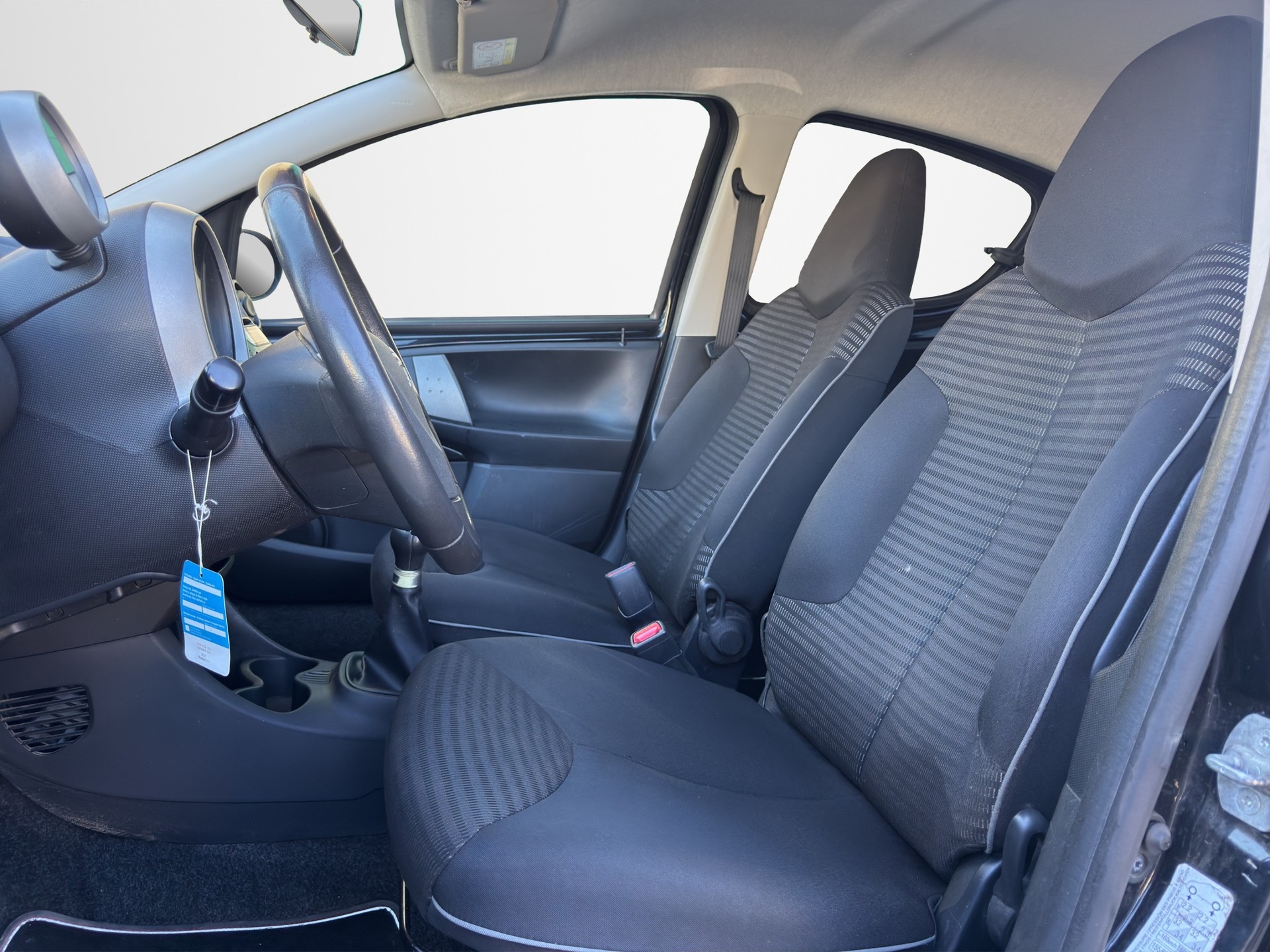 PEUGEOT 107 1.0 Style-image-8