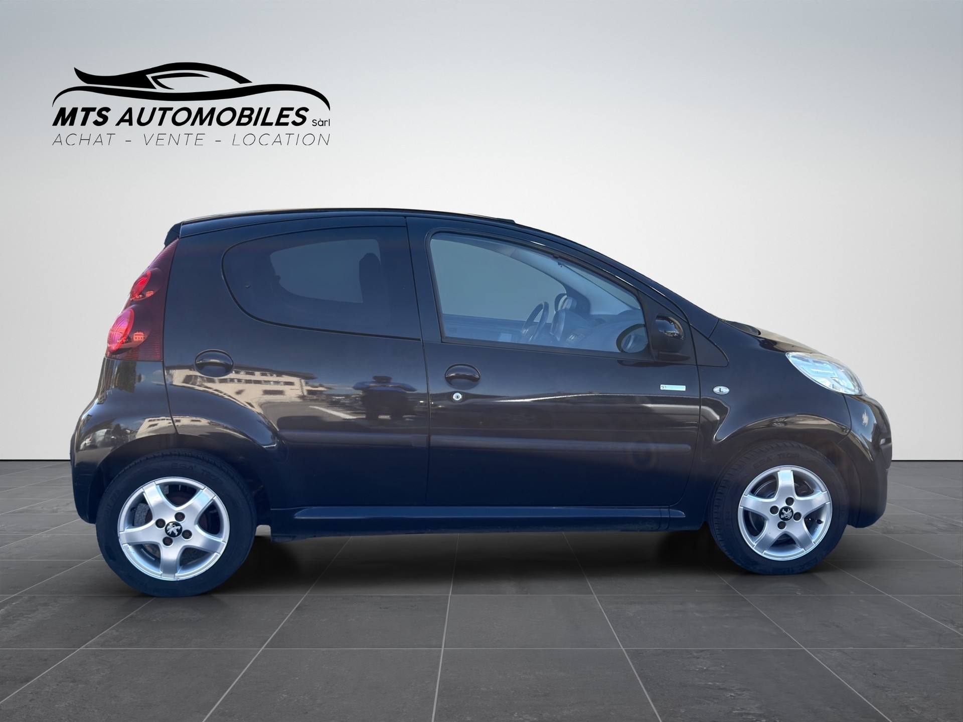 PEUGEOT 107 1.0 Style-image-6