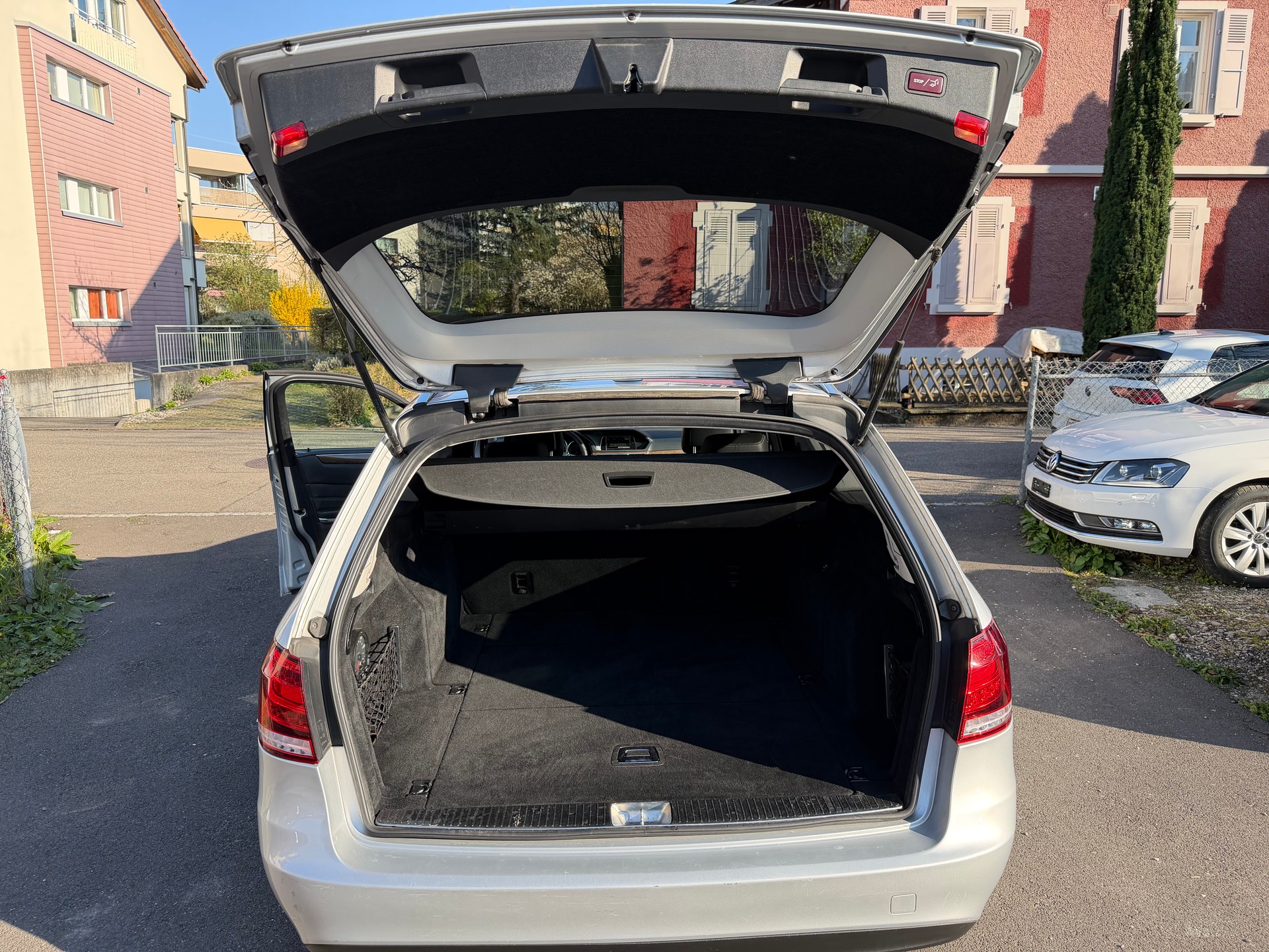 MERCEDES-BENZ E 220 CDI Avantgarde 7G-Tronic-image-10