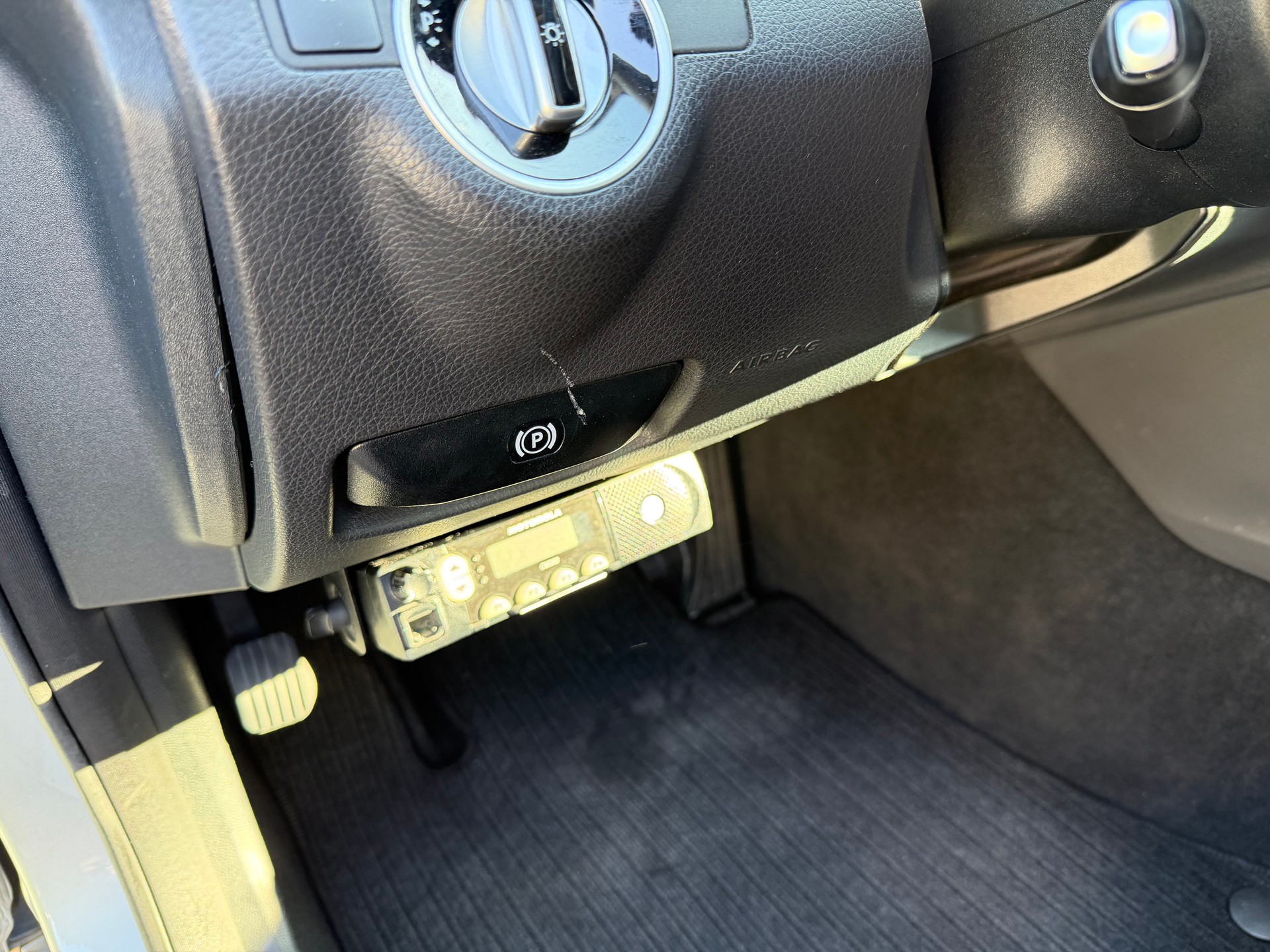 MERCEDES-BENZ E 220 CDI Avantgarde 7G-Tronic-image-12