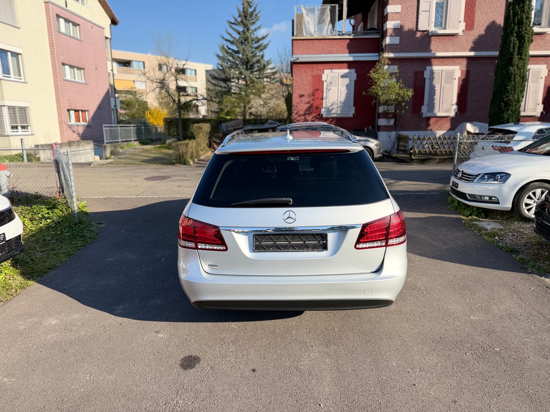 MERCEDES-BENZ E 220 CDI Avantgarde 7G-Tronic-image-3