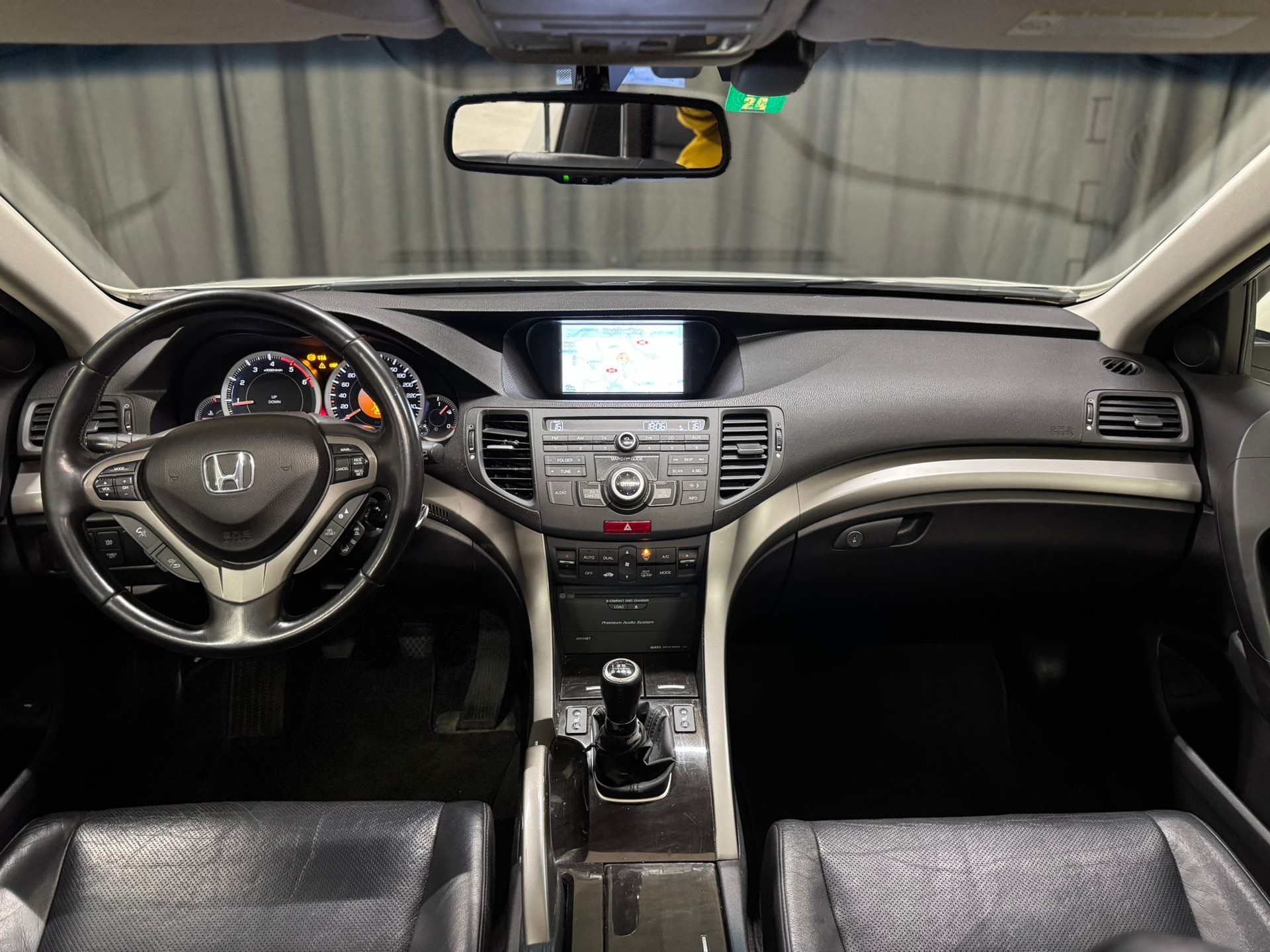 HONDA Accord Tourer 2.2 i-CTDi Executive-image-11