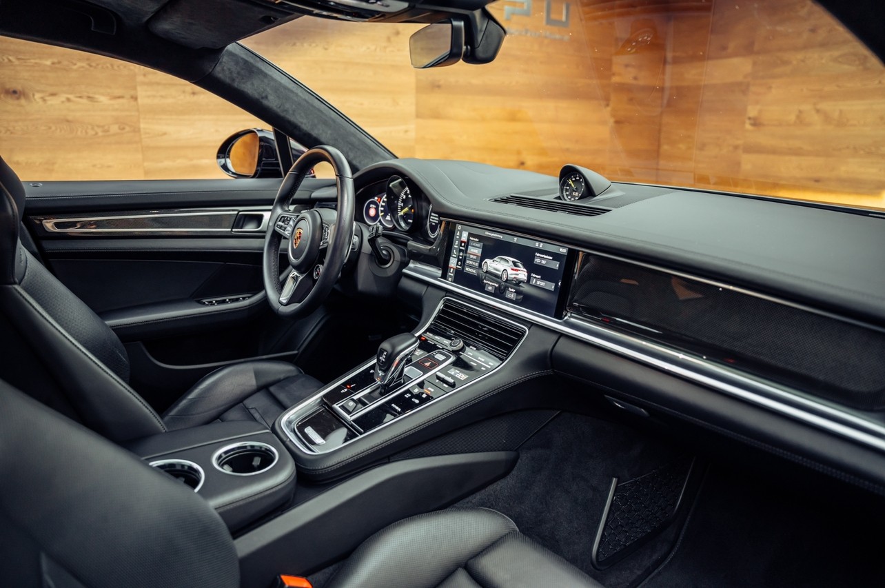 PORSCHE Panamera Turbo S E-Hybrid Sport Turismo PDK-image-5