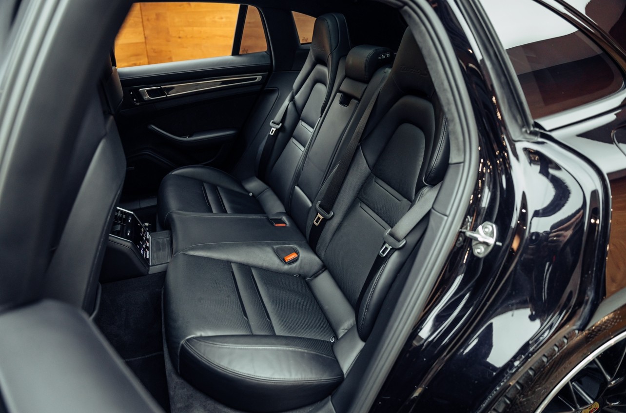 PORSCHE Panamera Turbo S E-Hybrid Sport Turismo PDK-image-7