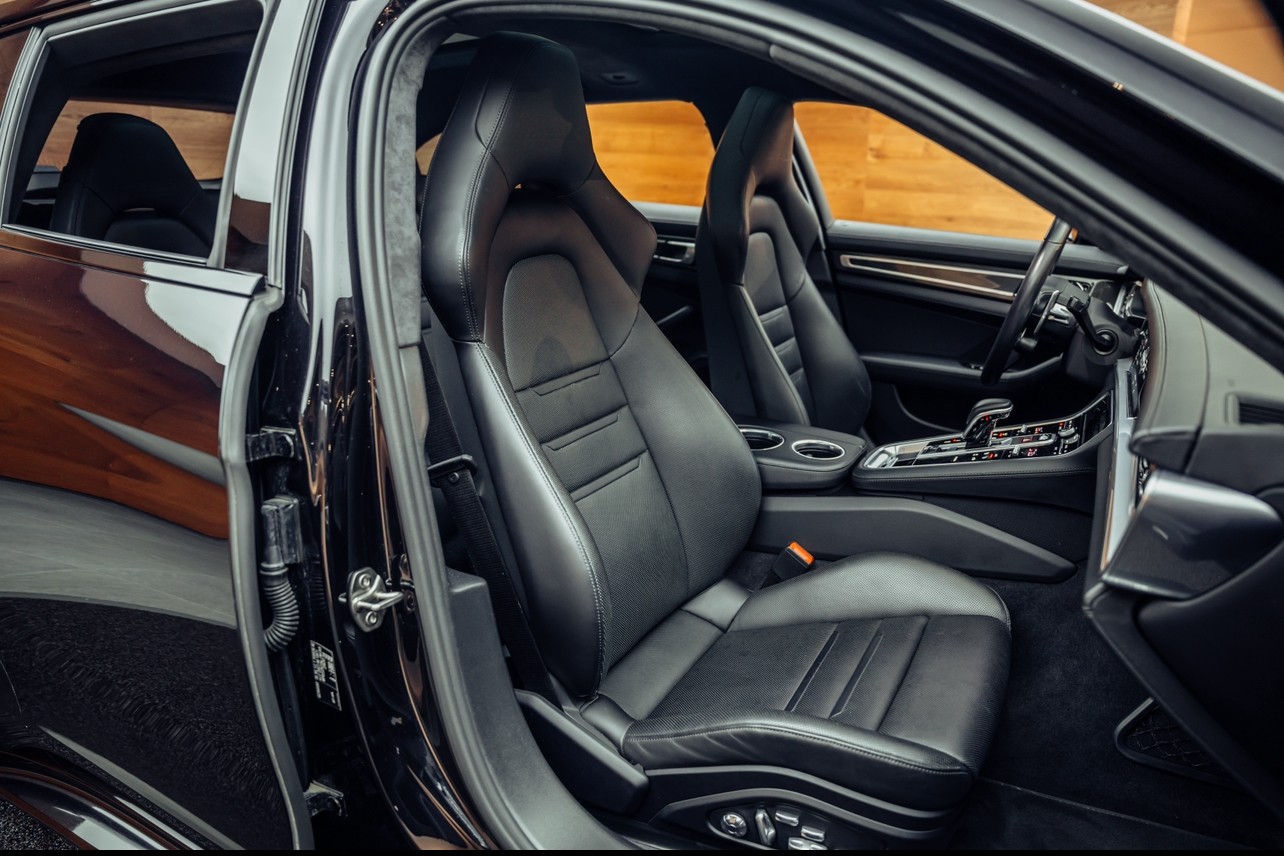 PORSCHE Panamera Turbo S E-Hybrid Sport Turismo PDK-image-6