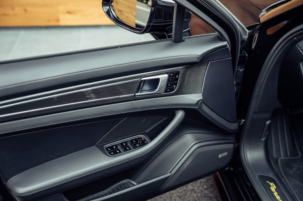 PORSCHE Panamera Turbo S E-Hybrid Sport Turismo PDK-image-12