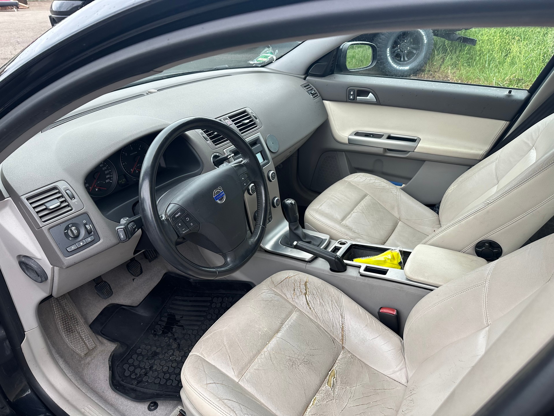 VOLVO V50 2.0D Summum-image-8