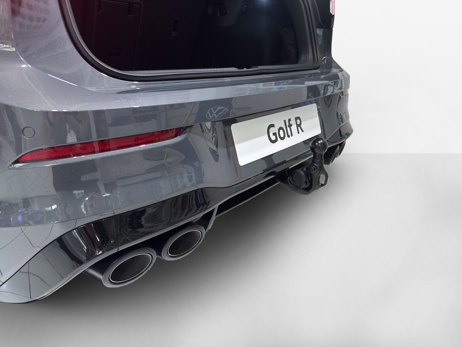 VW Golf 2.0 TSI R DSG 4 Motion-image-12