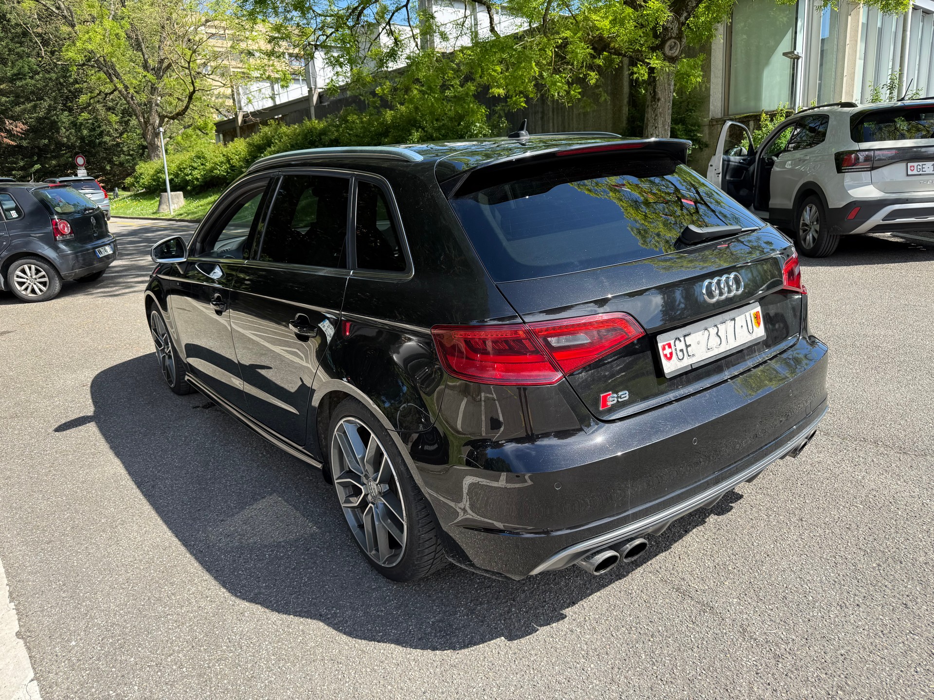 AUDI S3 Sportback 2.0 TFSI quattro S-tronic-image-11