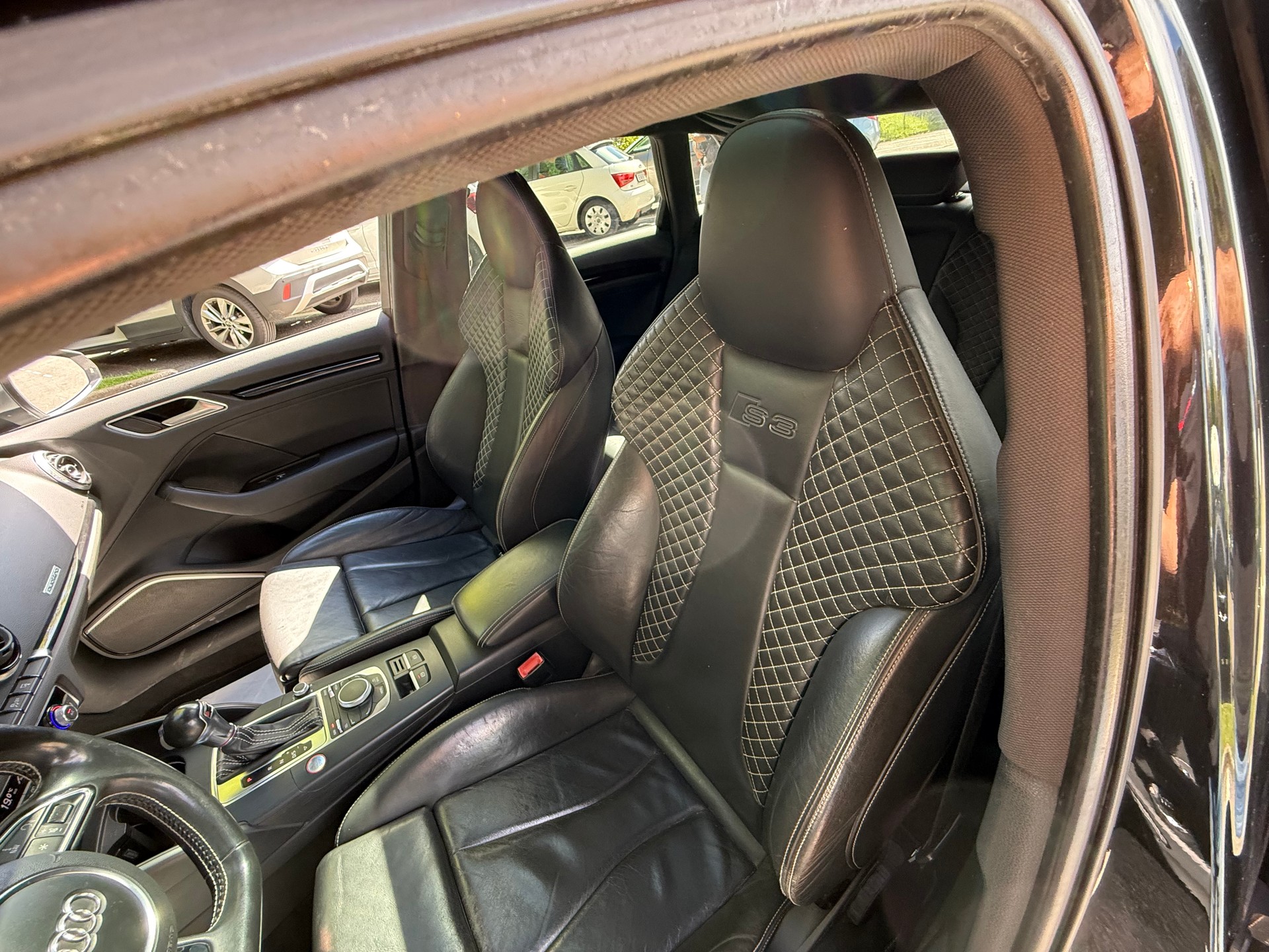 AUDI S3 Sportback 2.0 TFSI quattro S-tronic-image-4
