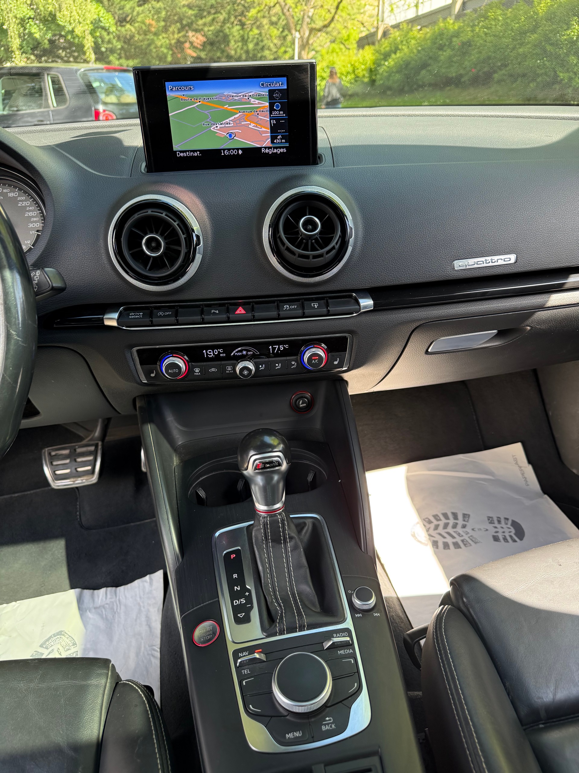 AUDI S3 Sportback 2.0 TFSI quattro S-tronic-image-17