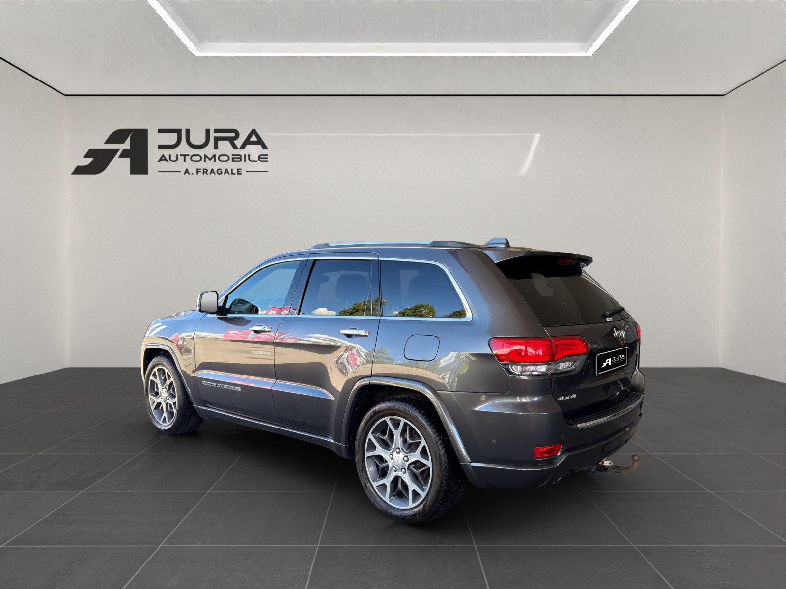 JEEP Grand Cherokee 3.0 CRD 250 Overland-image-4