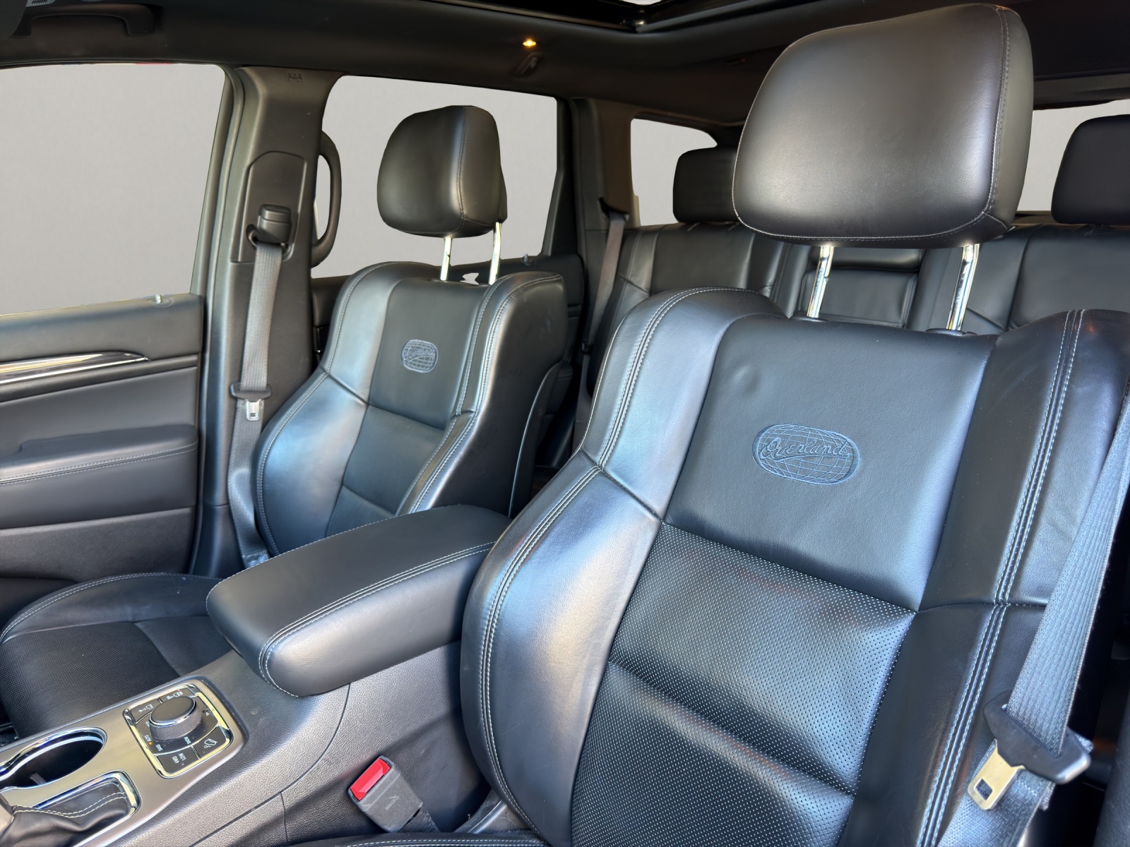 JEEP Grand Cherokee 3.0 CRD 250 Overland-image-14