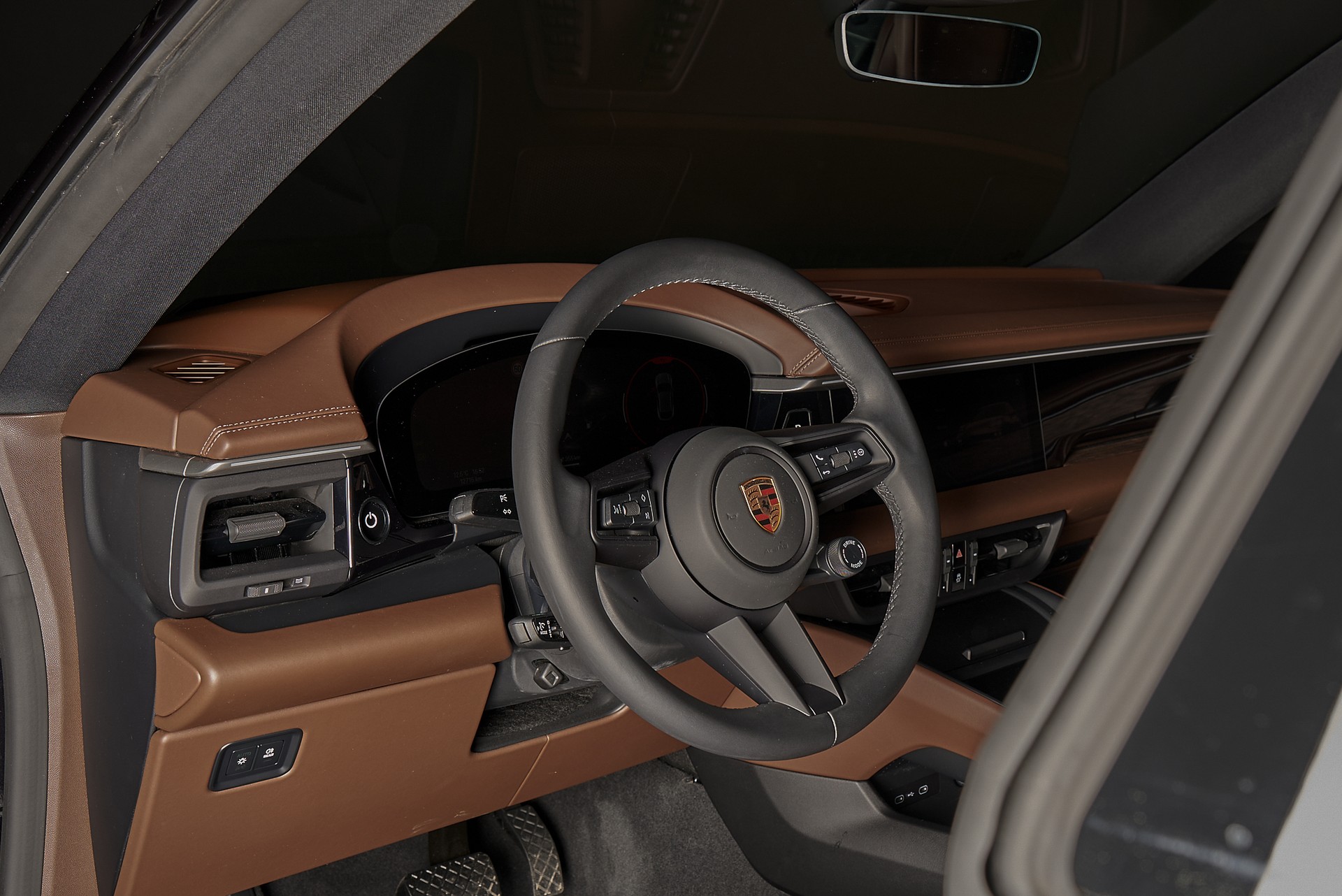 PORSCHE Macan 4 100kWh-image-18