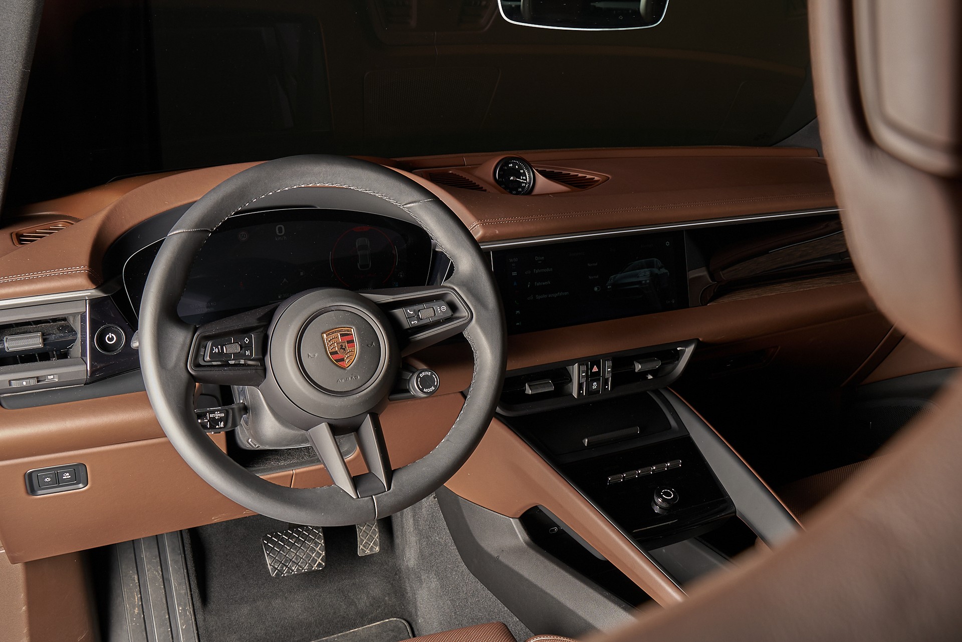 PORSCHE Macan 4 100kWh-image-16
